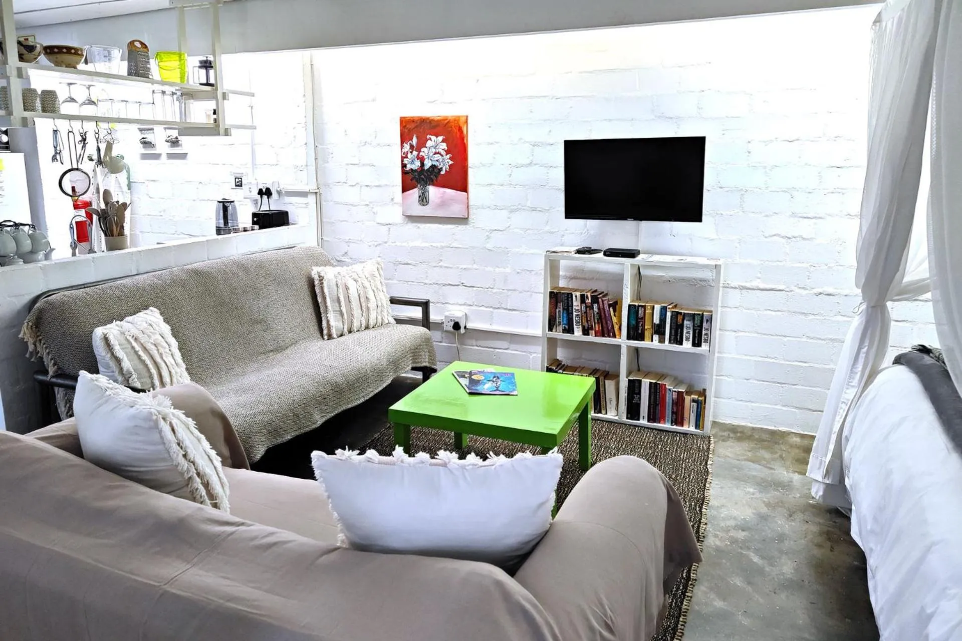 Lounge or bar in Hornbill House Self Catering Accommodation