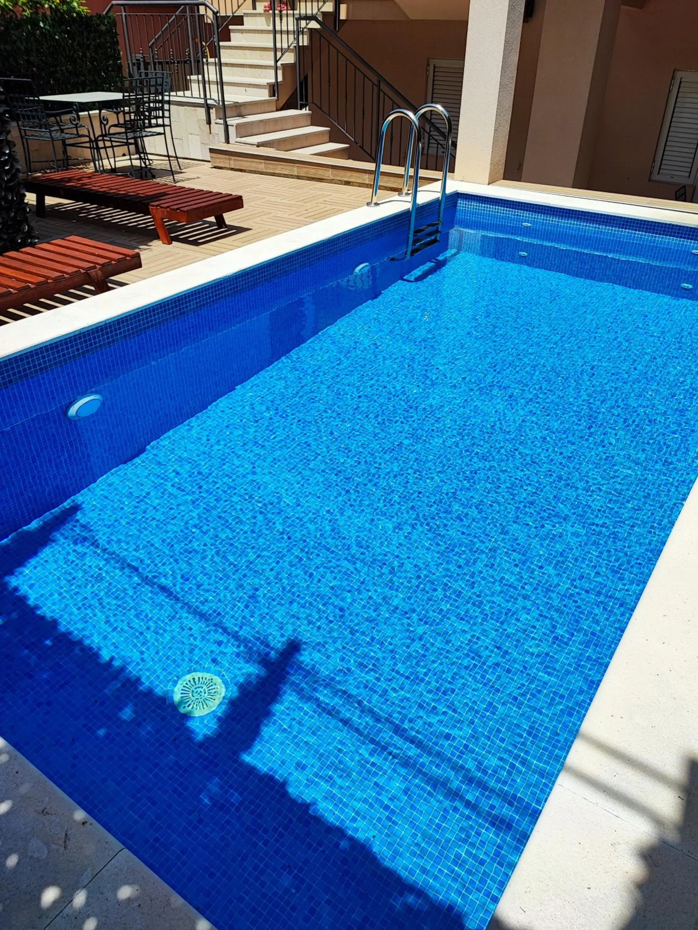 Swimming pool in Villa Vista Real