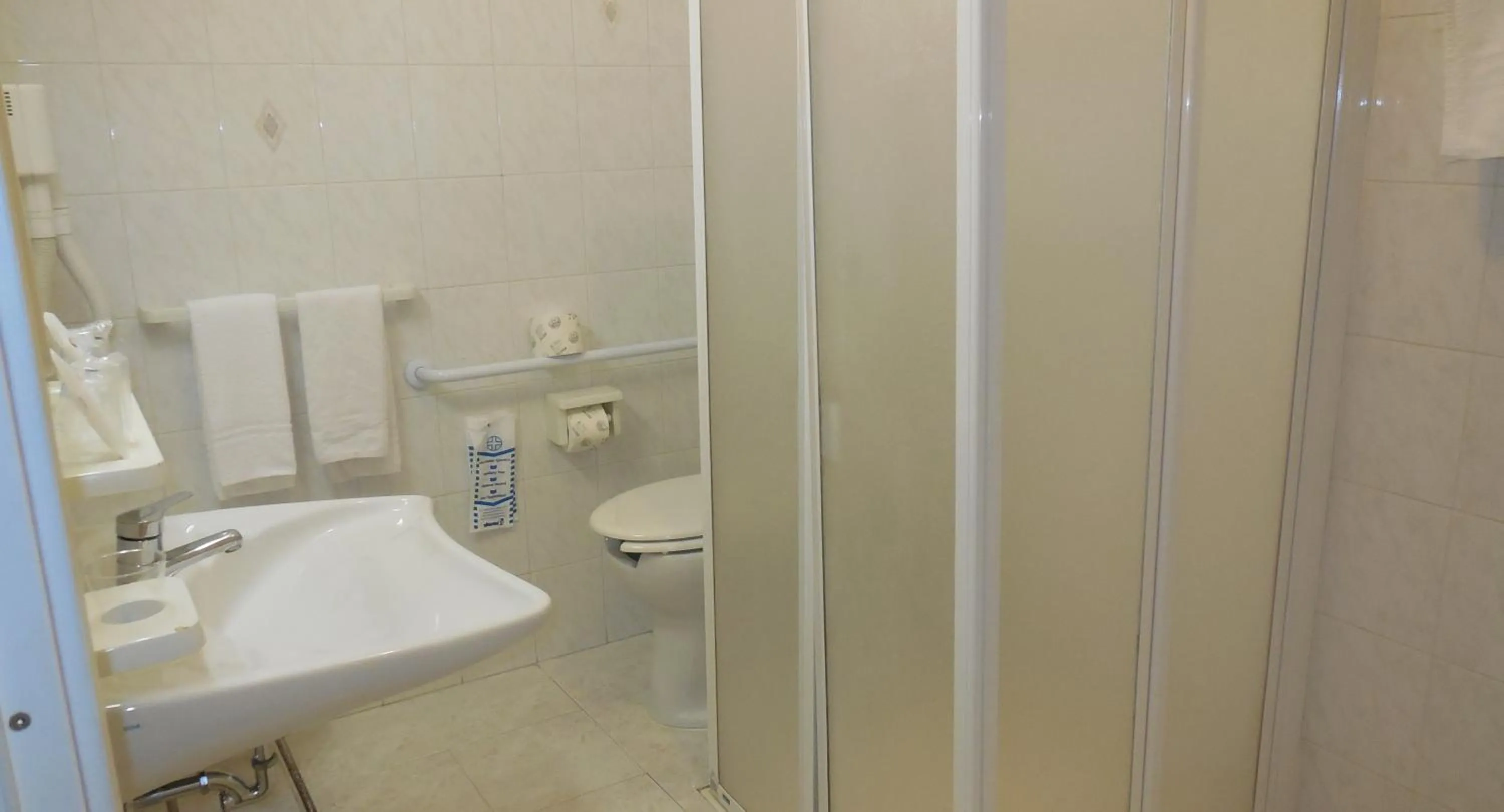 Bathroom in Appartamenti Arena