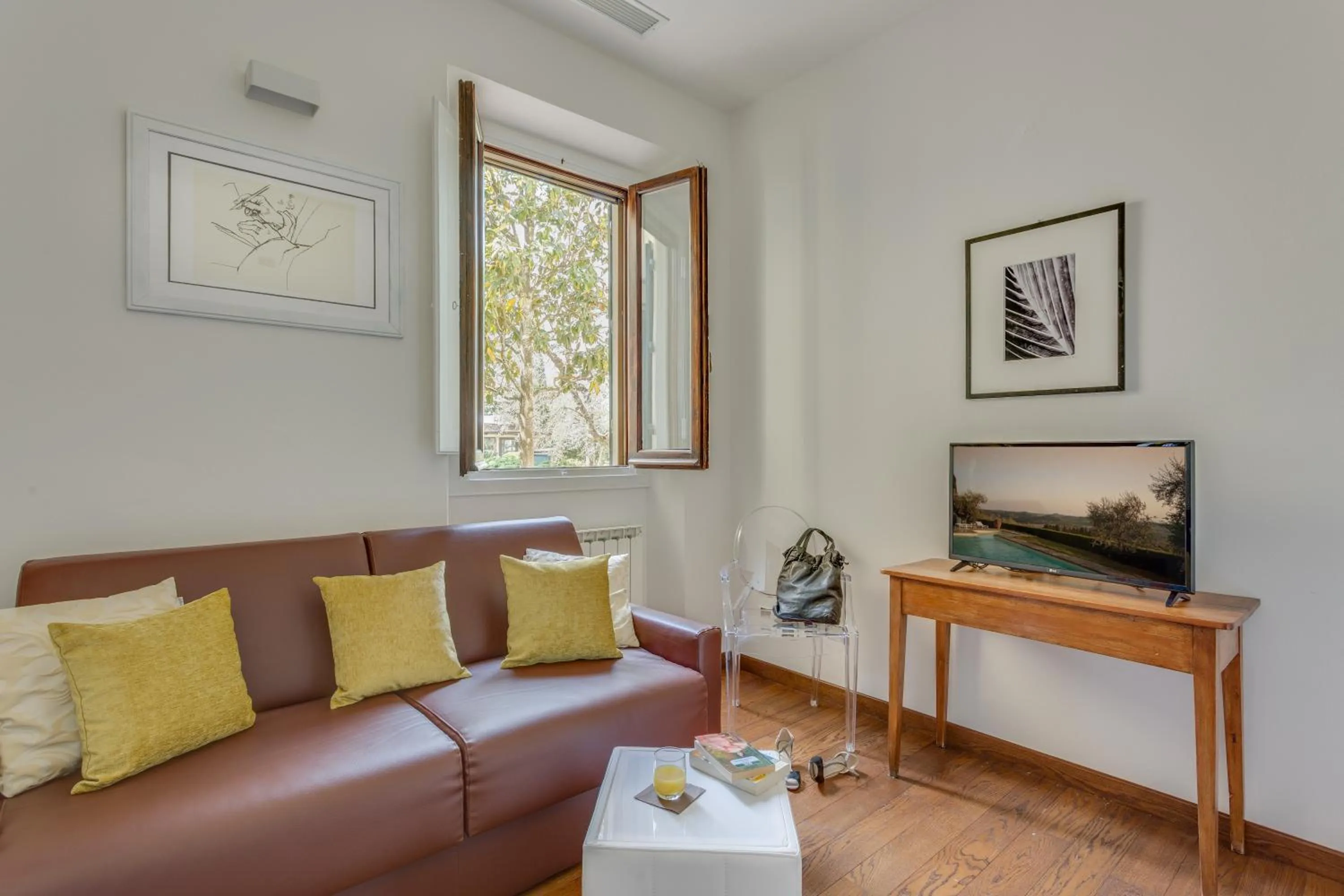 TV and multimedia in Villa I Barronci Resort & Spa