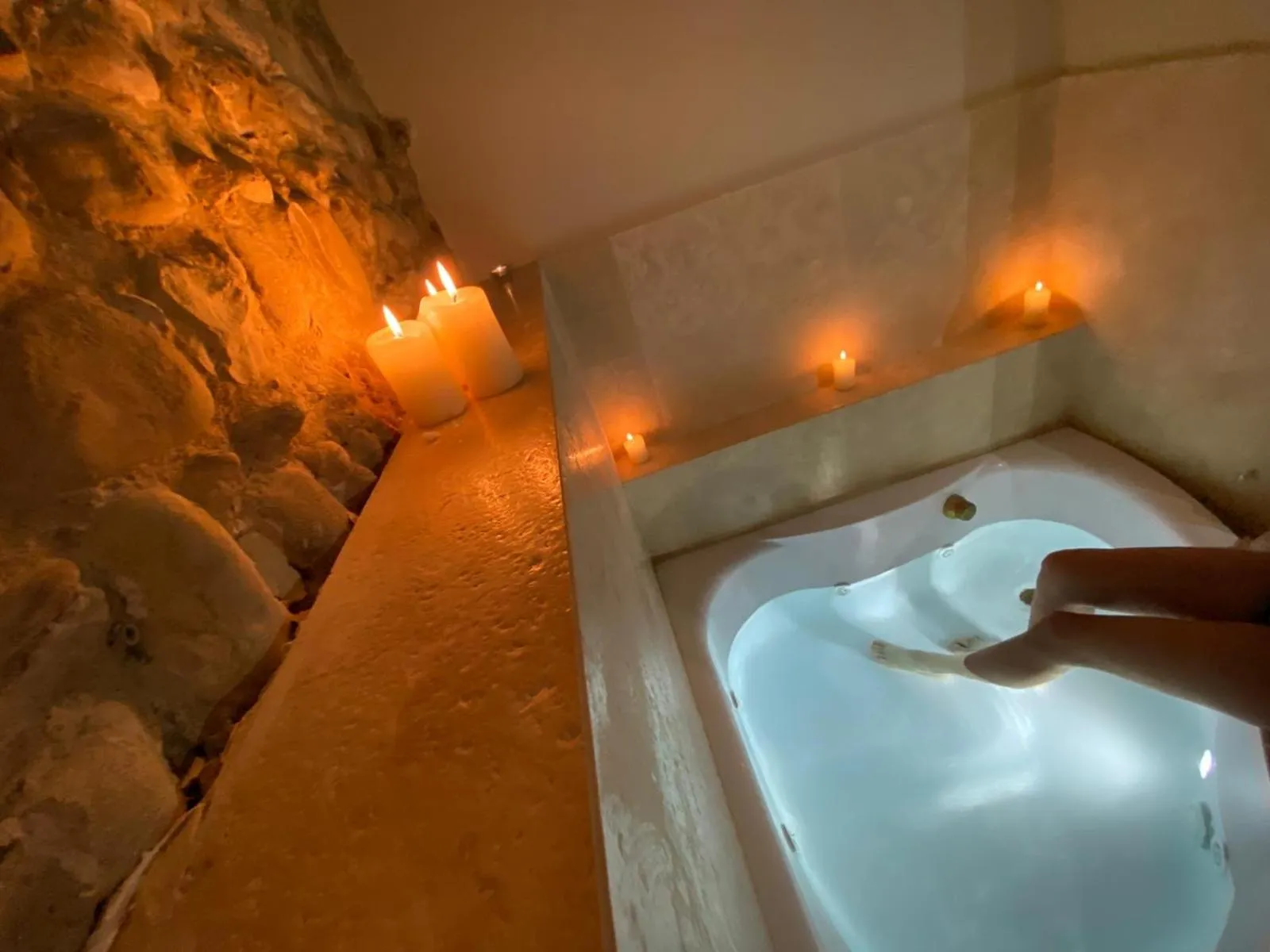 Hot Tub in Villa I Barronci Resort & Spa