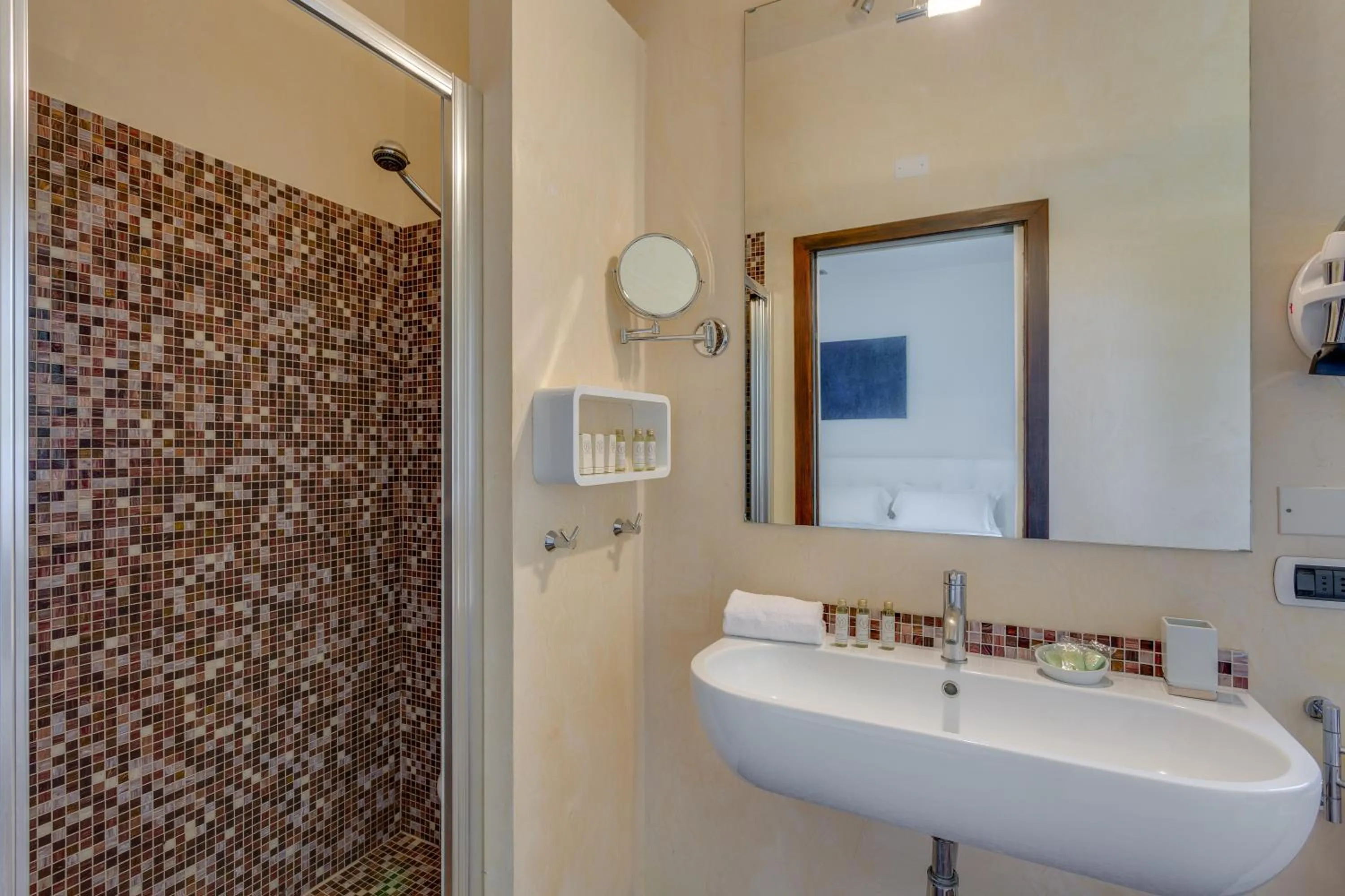Shower in Villa I Barronci Resort & Spa