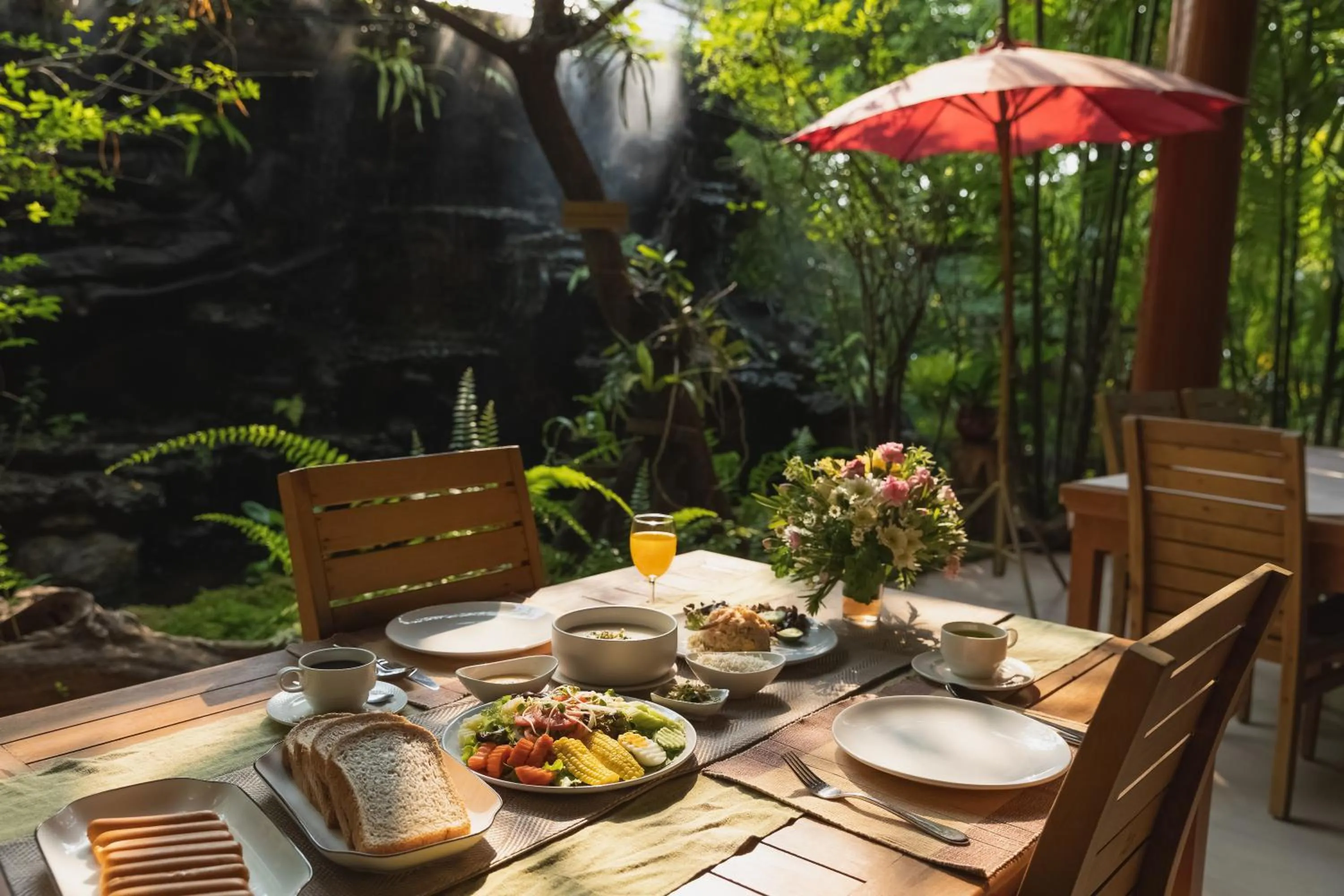 Restaurant/places to eat in Vanasin Residence