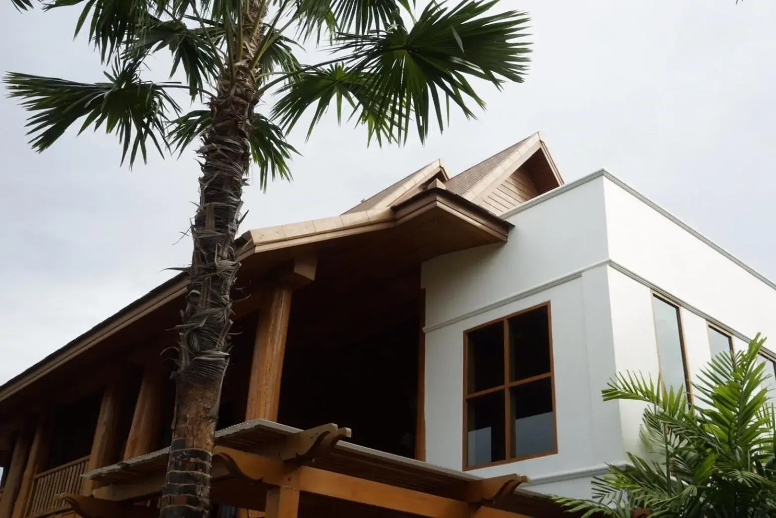 Property building in Vanasin Residence Property building in Vanasin Residence