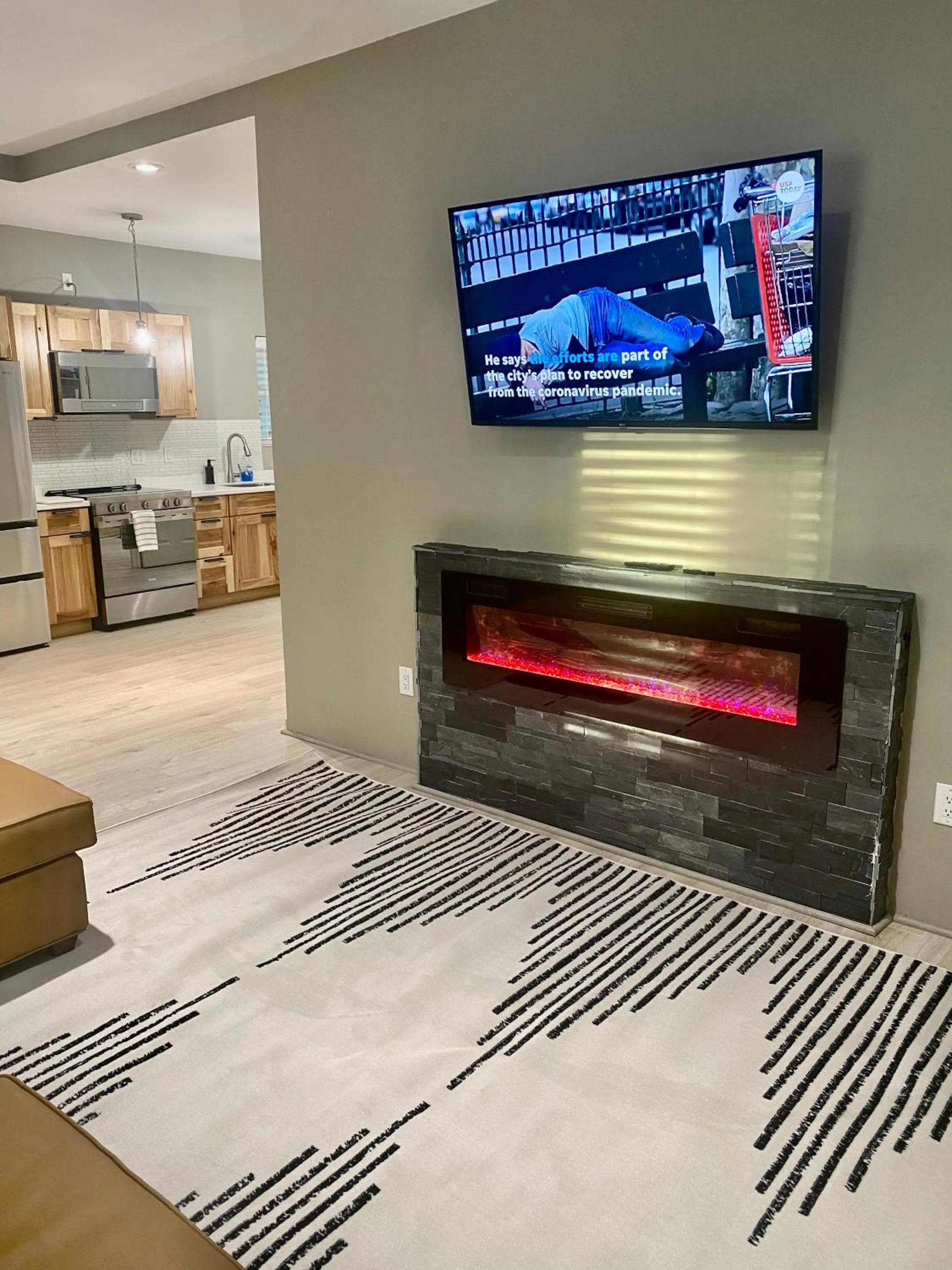 TV and multimedia in Modern Home &Cozy