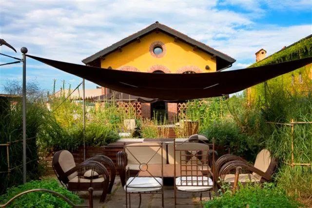 Facade/entrance in Albergo l'Ostelliere - Villa Sparina Resort