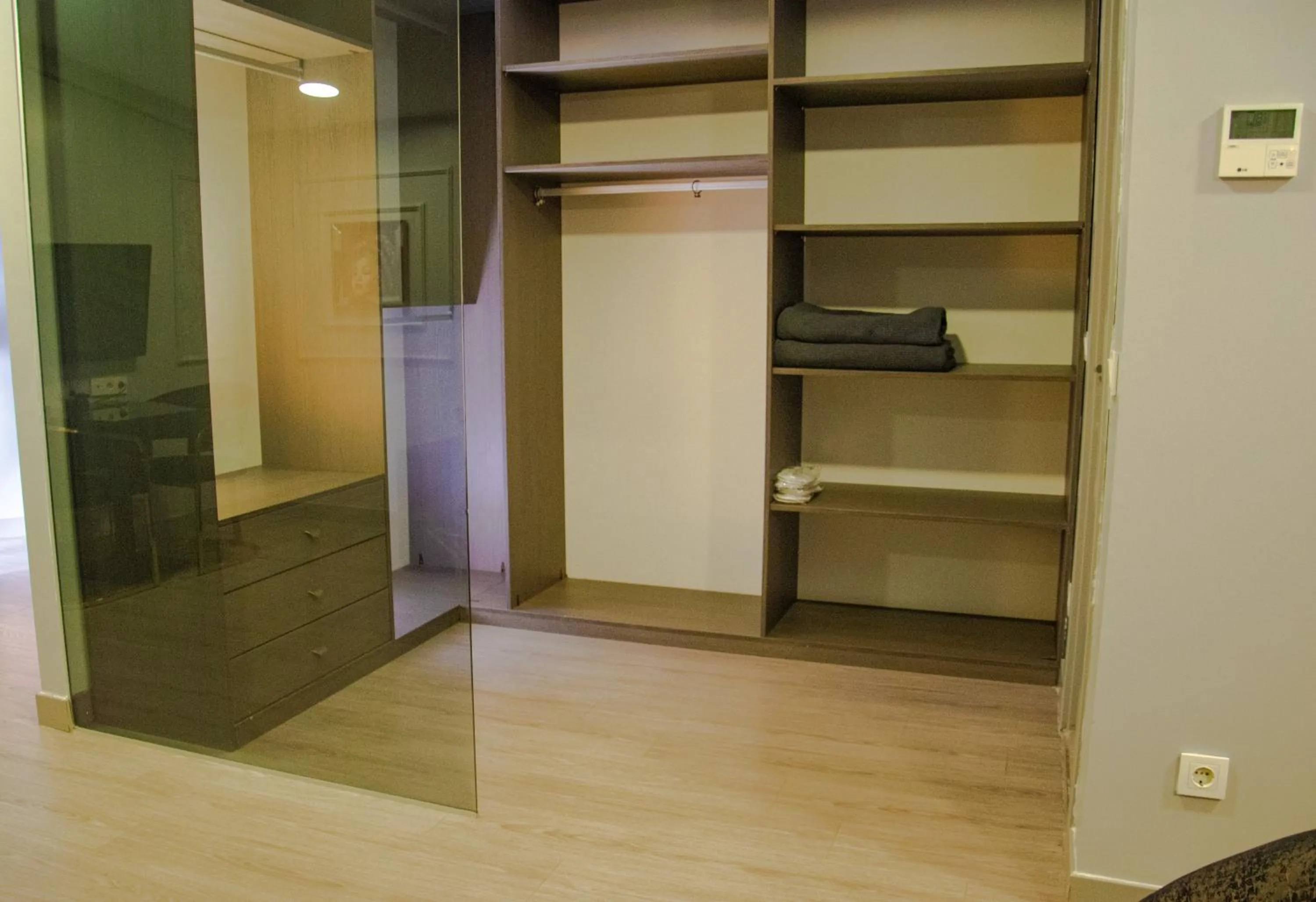wardrobe in Star of İstanbul Residence