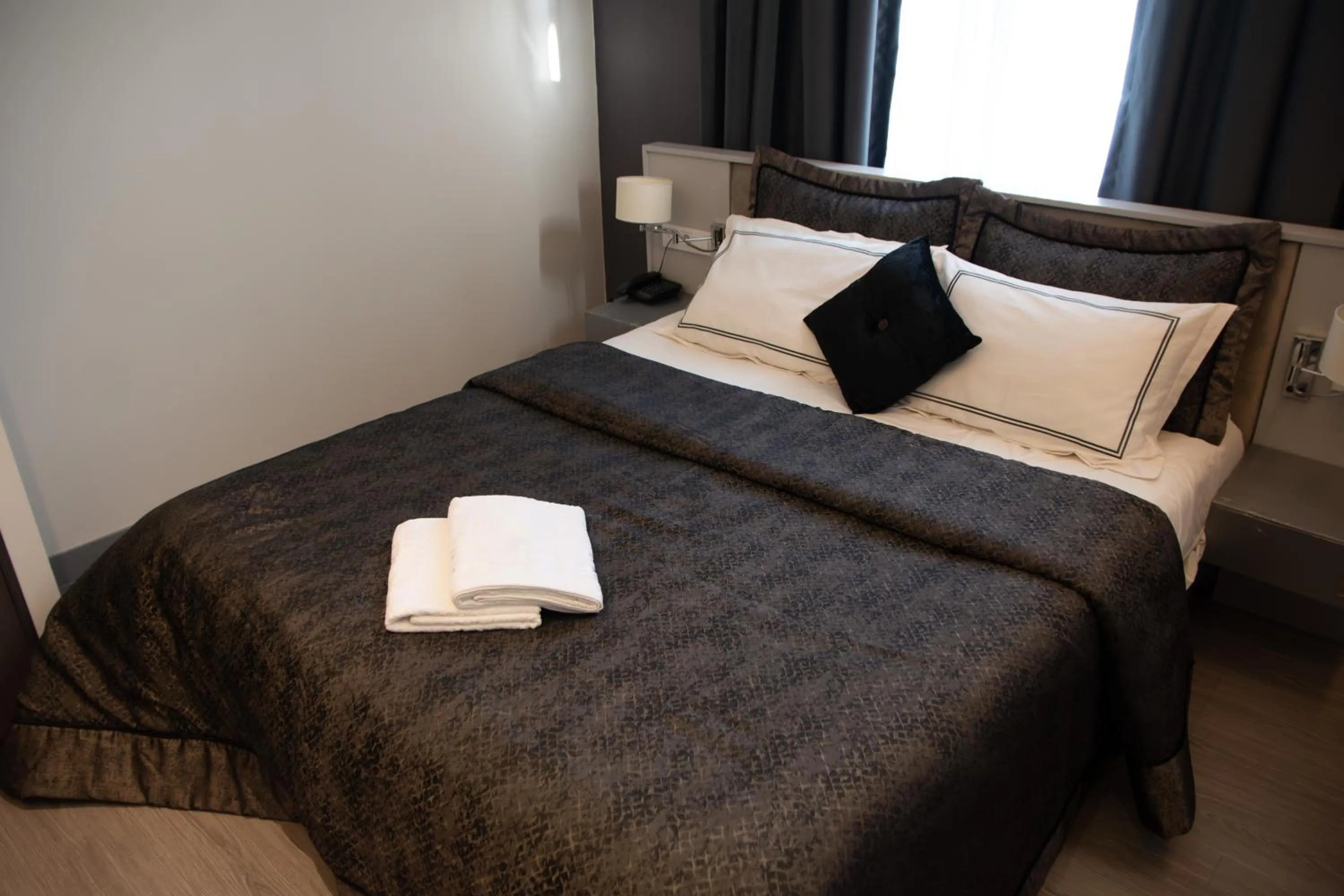 Bedroom, Bed in Star of İstanbul Residence