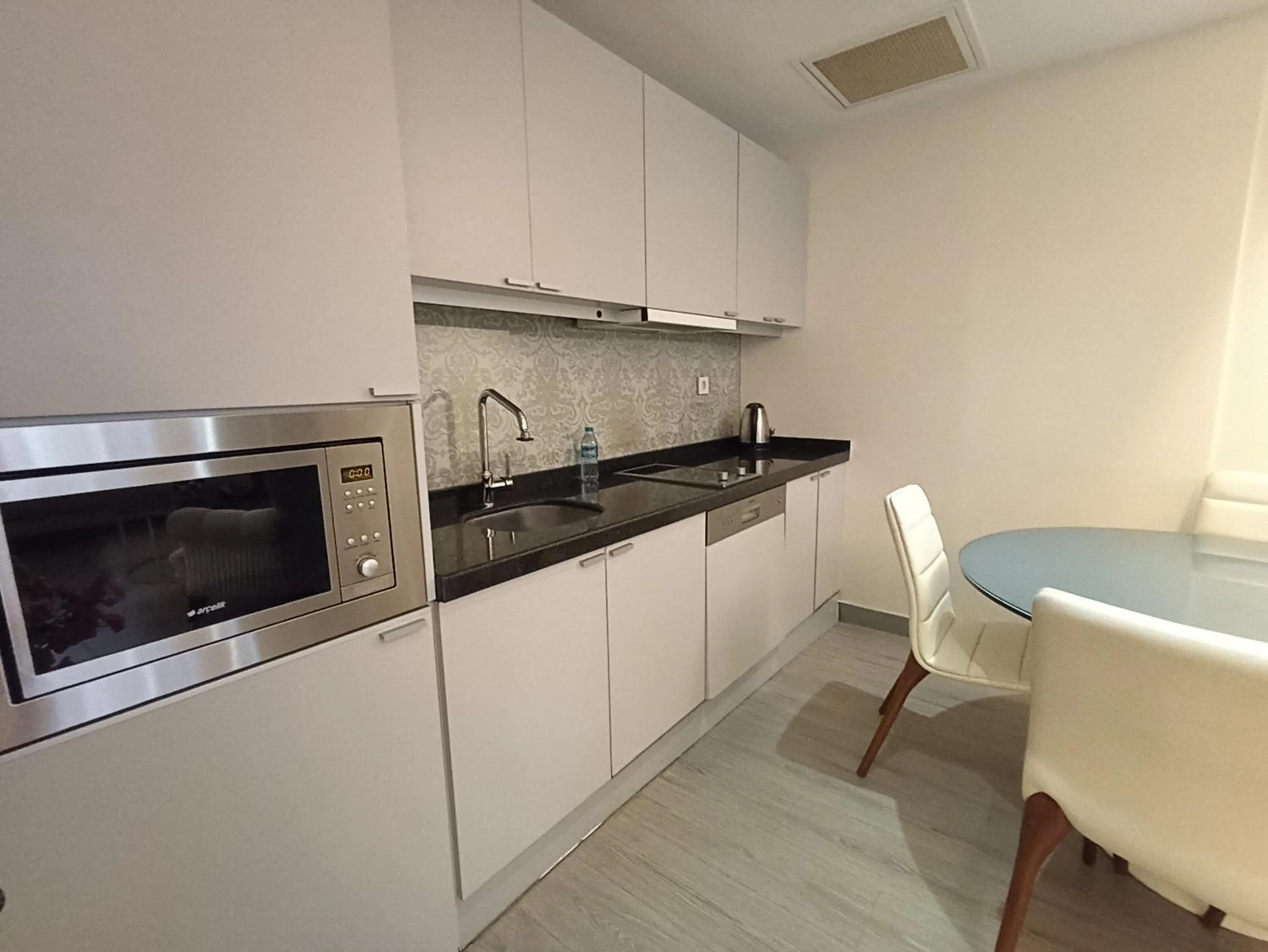 Kitchen or kitchenette in Star of İstanbul Residence