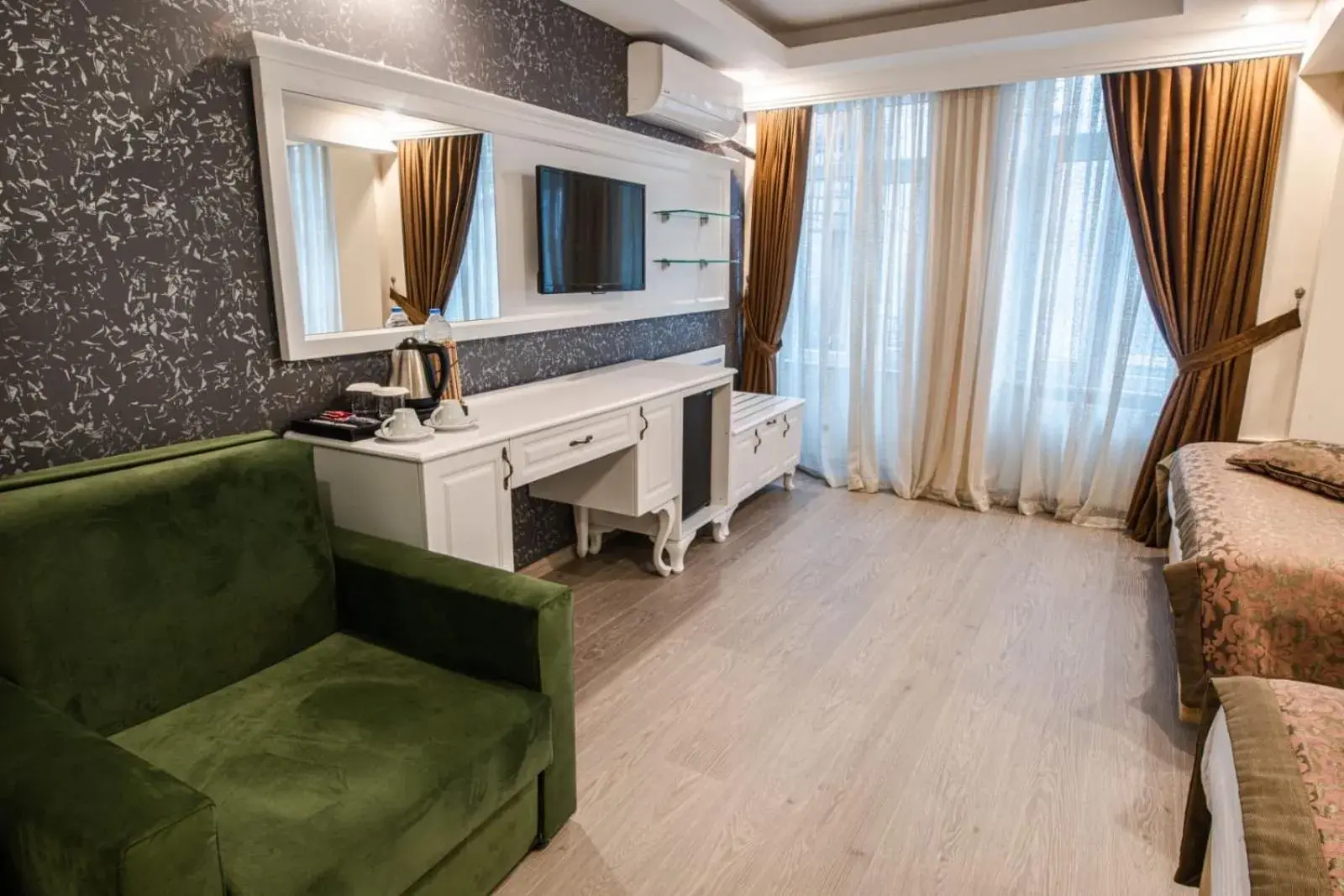 Bedroom, Bed in Lazz City Hotel Bedroom, Bed in Lazz City Hotel