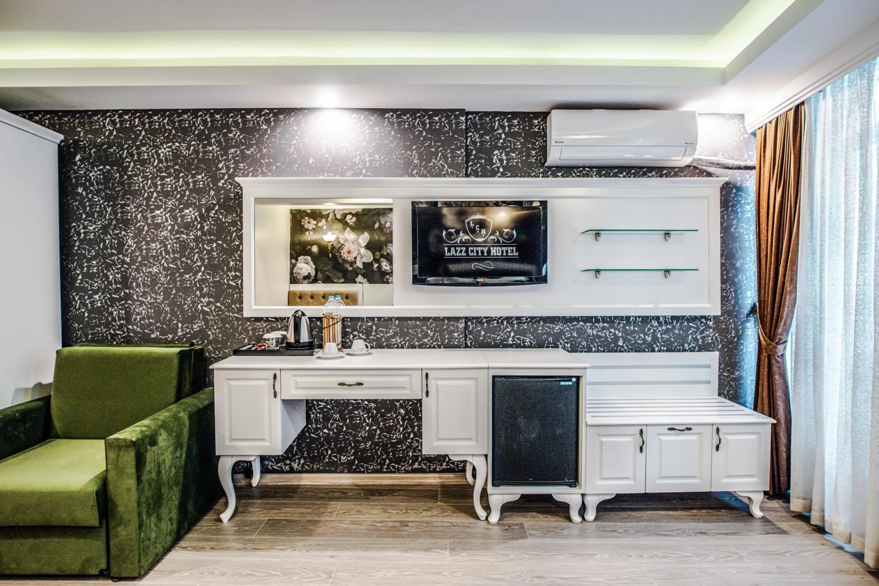 Massage in Lazz City Hotel