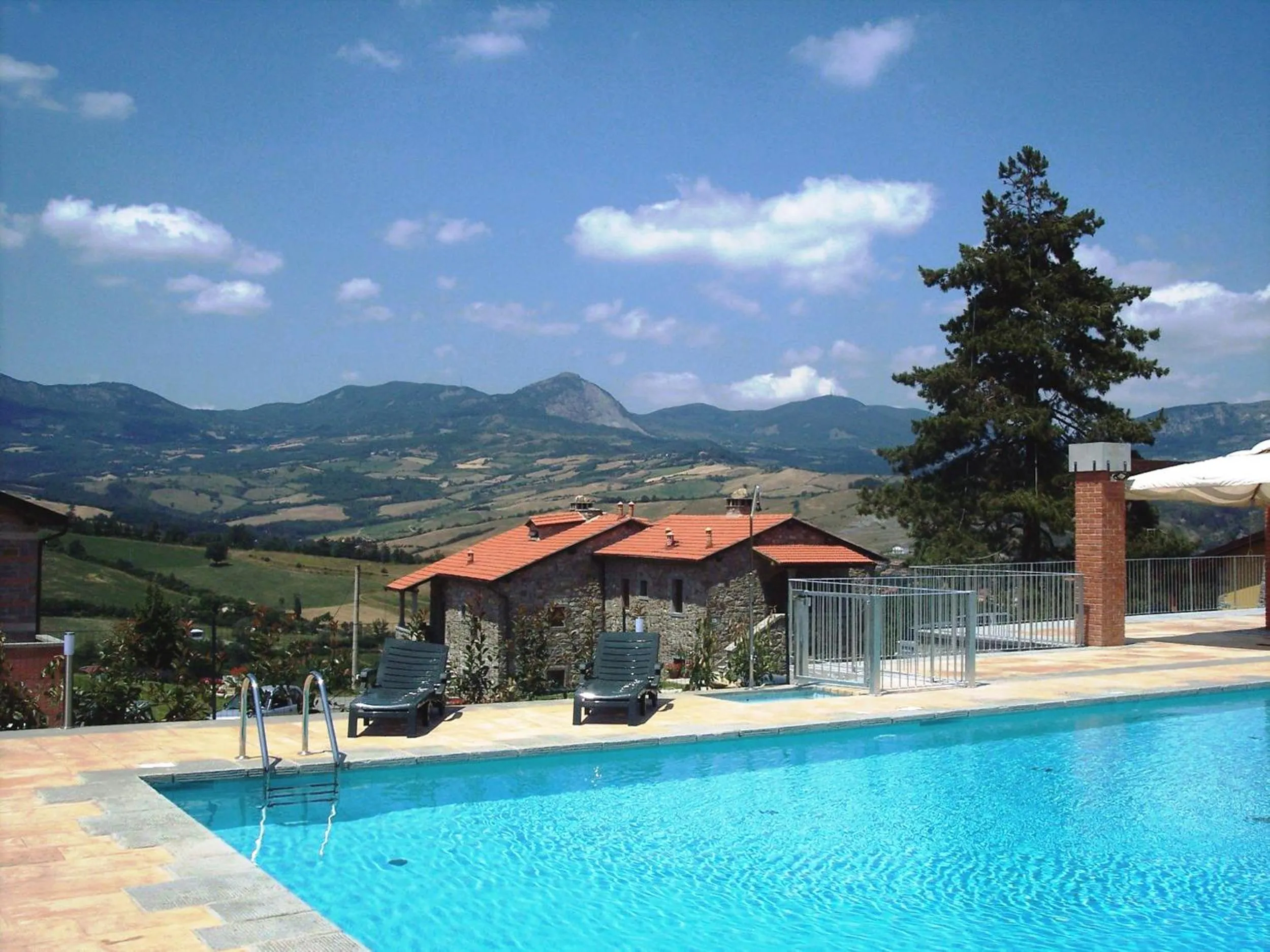 Swimming pool in Gli Orzali