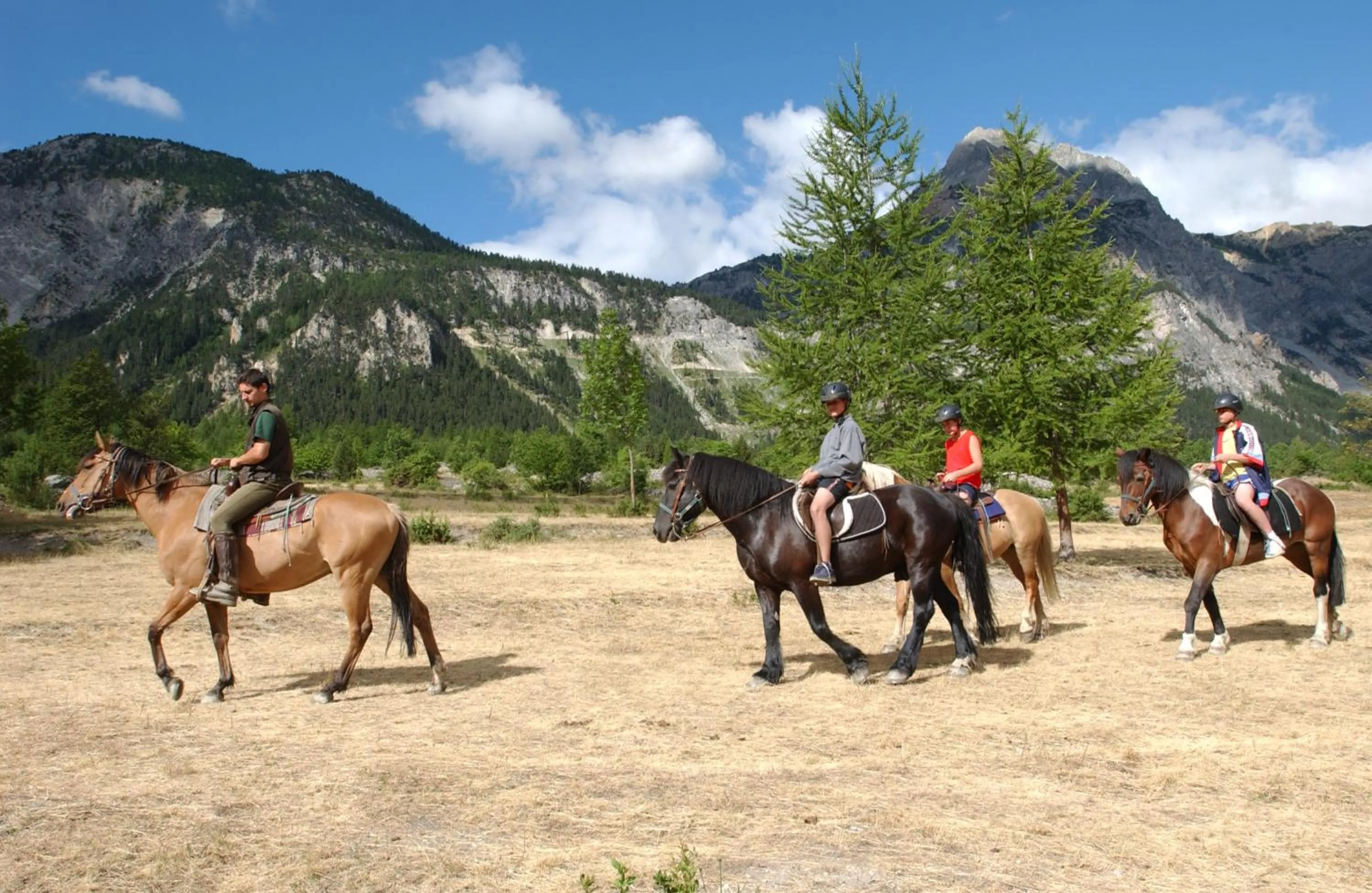 Horse-riding in Residence La Tana del Ghiro