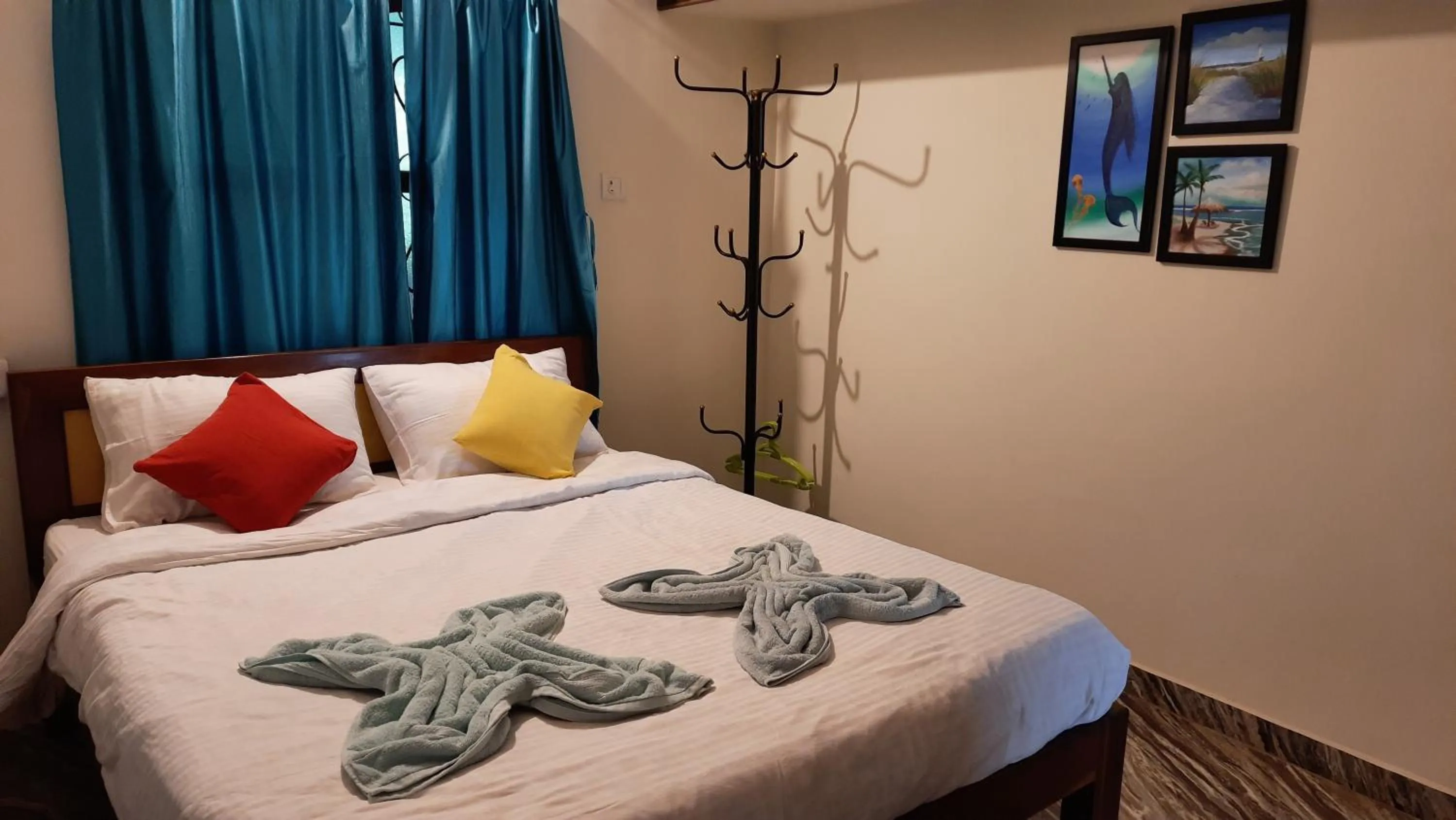 Bedroom, Bed in Tropical Wave Hostel Morjim Goa