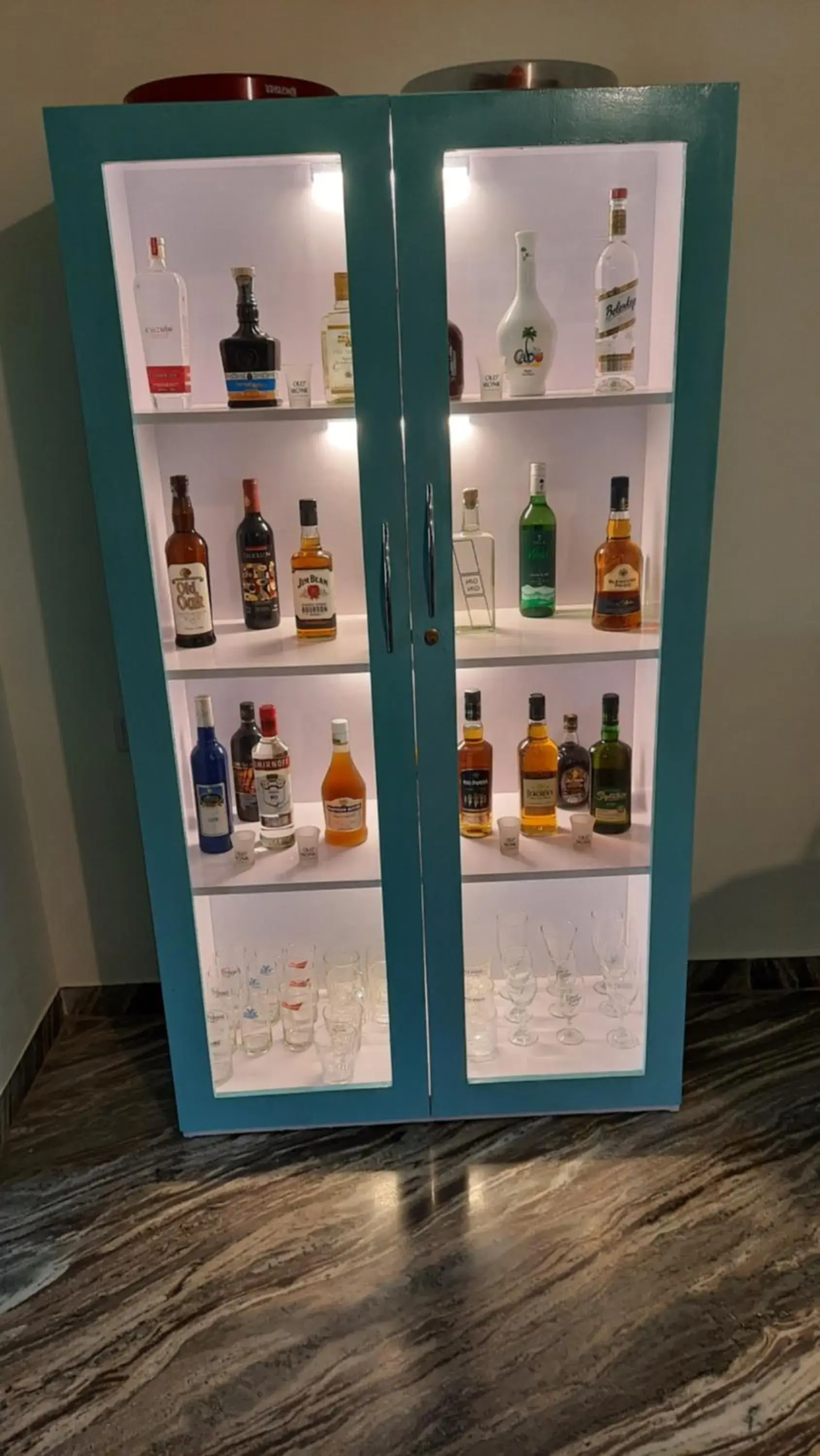 Restaurant/places to eat in Tropical Wave Hostel Morjim Goa Restaurant/places to eat in Tropical Wave Hostel Morjim Goa