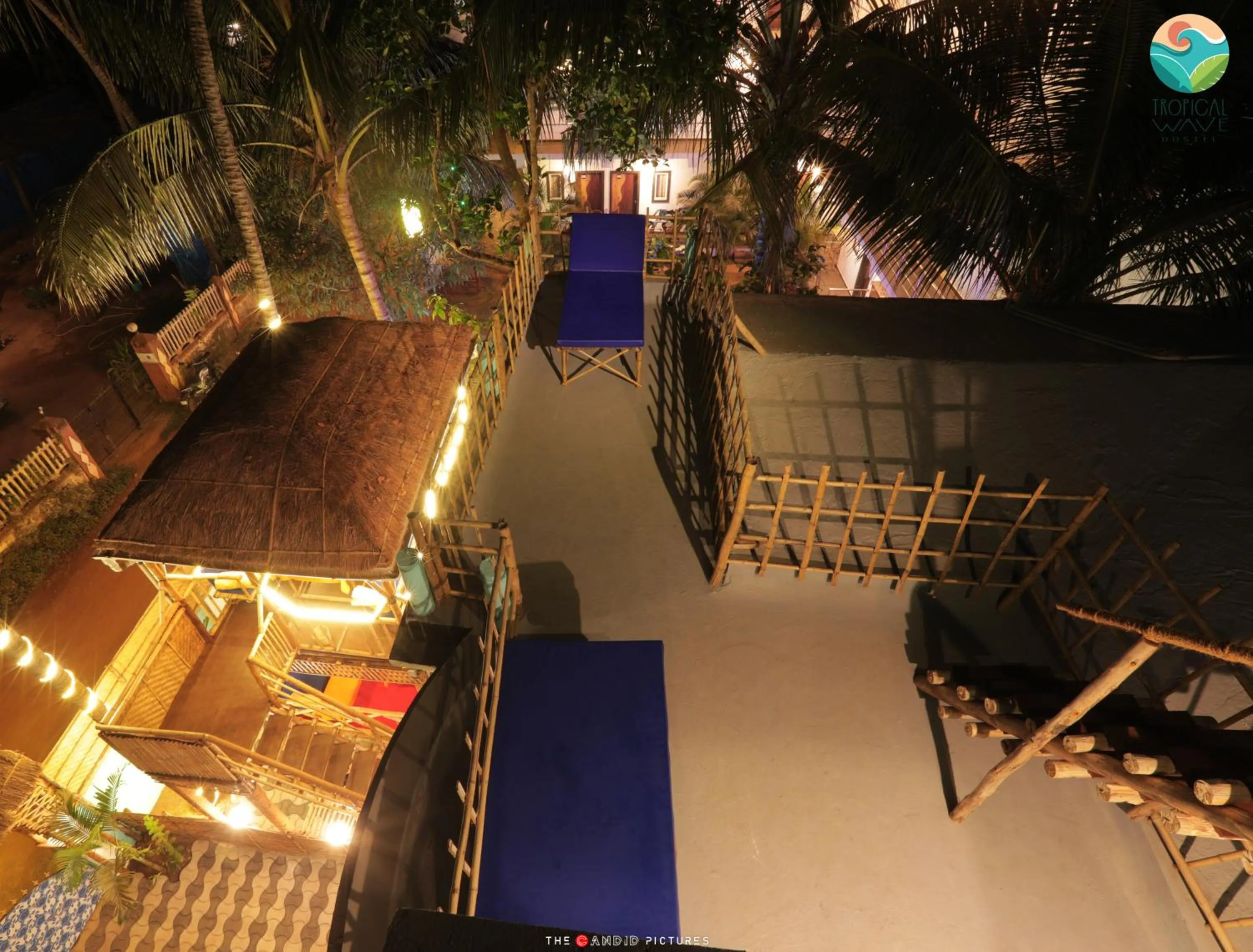Night in Tropical Wave Hostel Morjim Goa