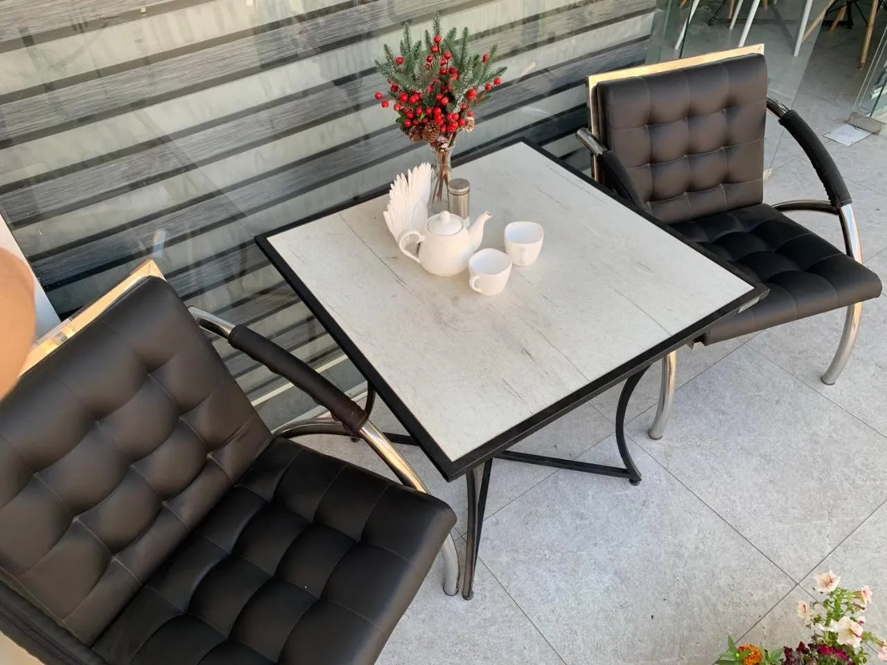 Kitchen or kitchenette in Safarov's Family Hostel