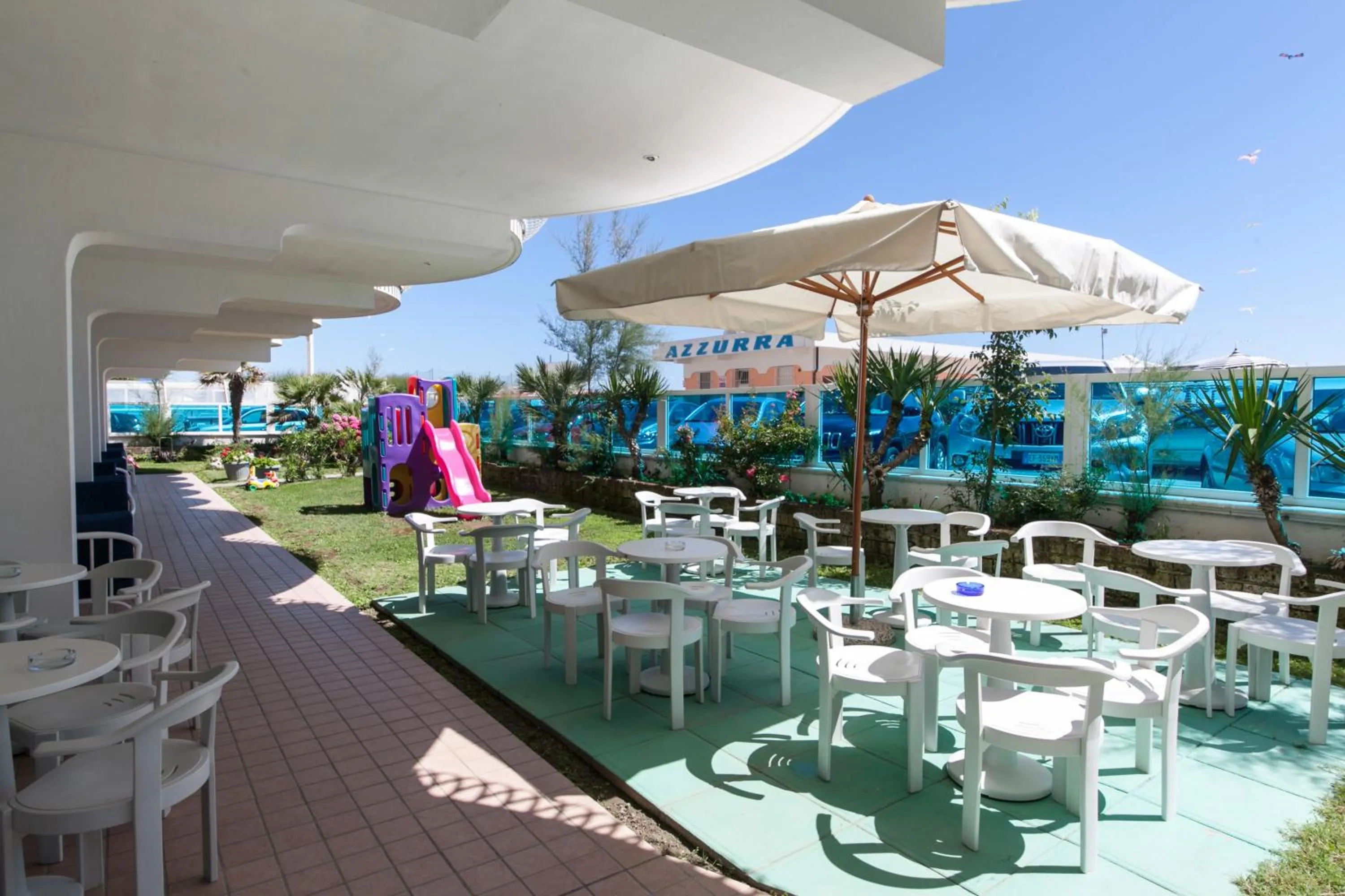 Restaurant/places to eat in Hotel Dea