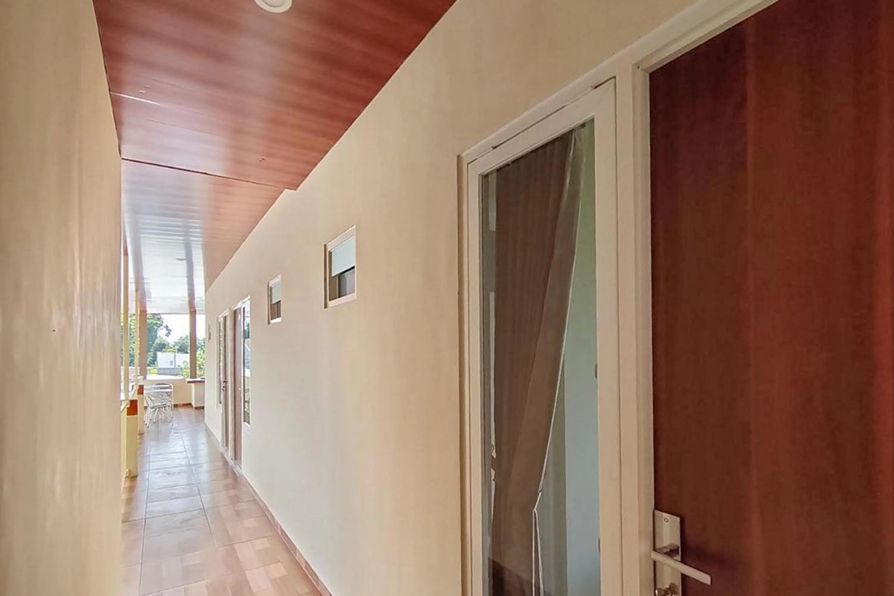 RedDoorz near BNS Batu