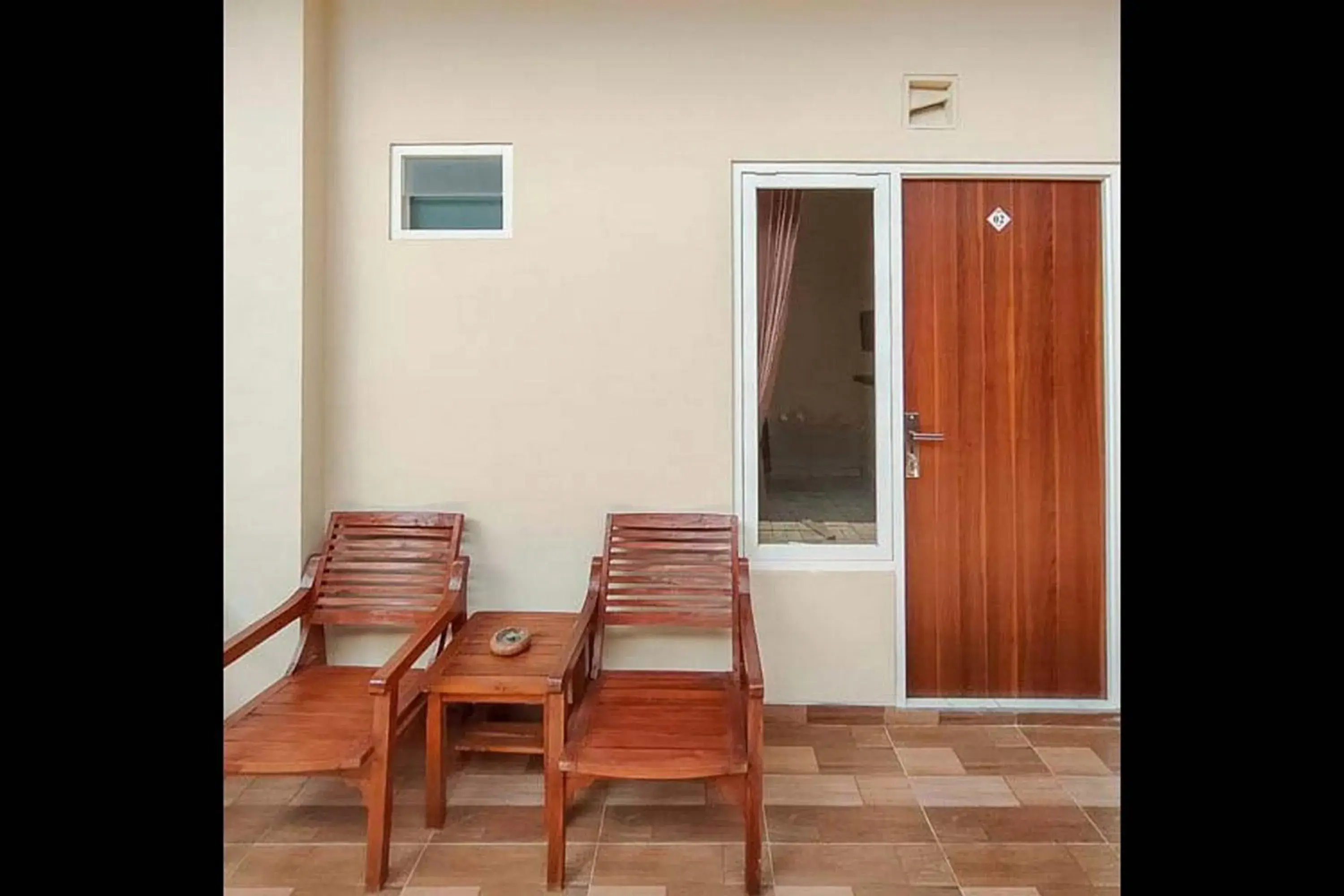 Facade/entrance in RedDoorz near BNS Batu Facade/entrance in RedDoorz near BNS Batu