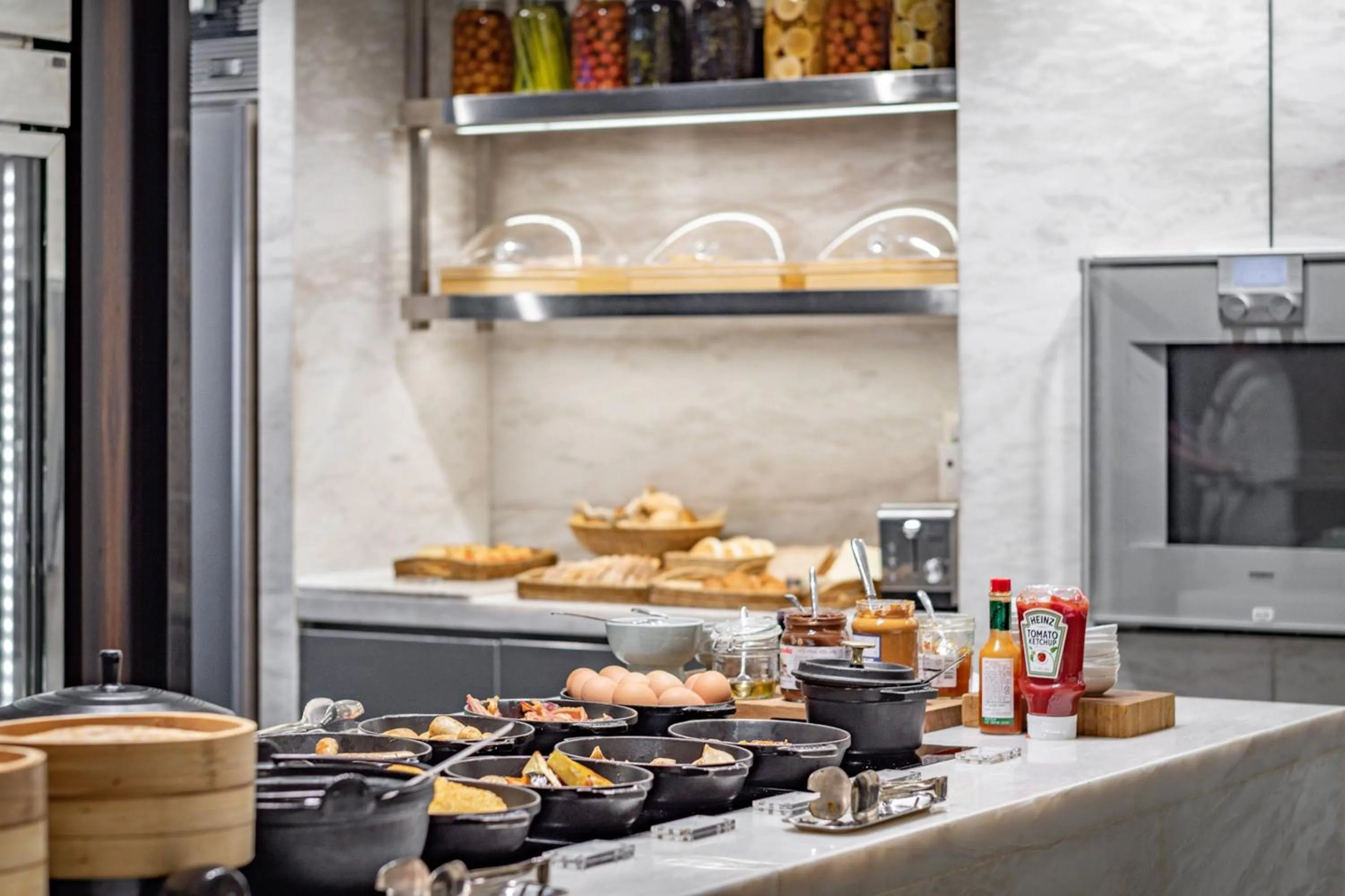 Lounge or bar in JW Marriott Dongdaemun Square Seoul