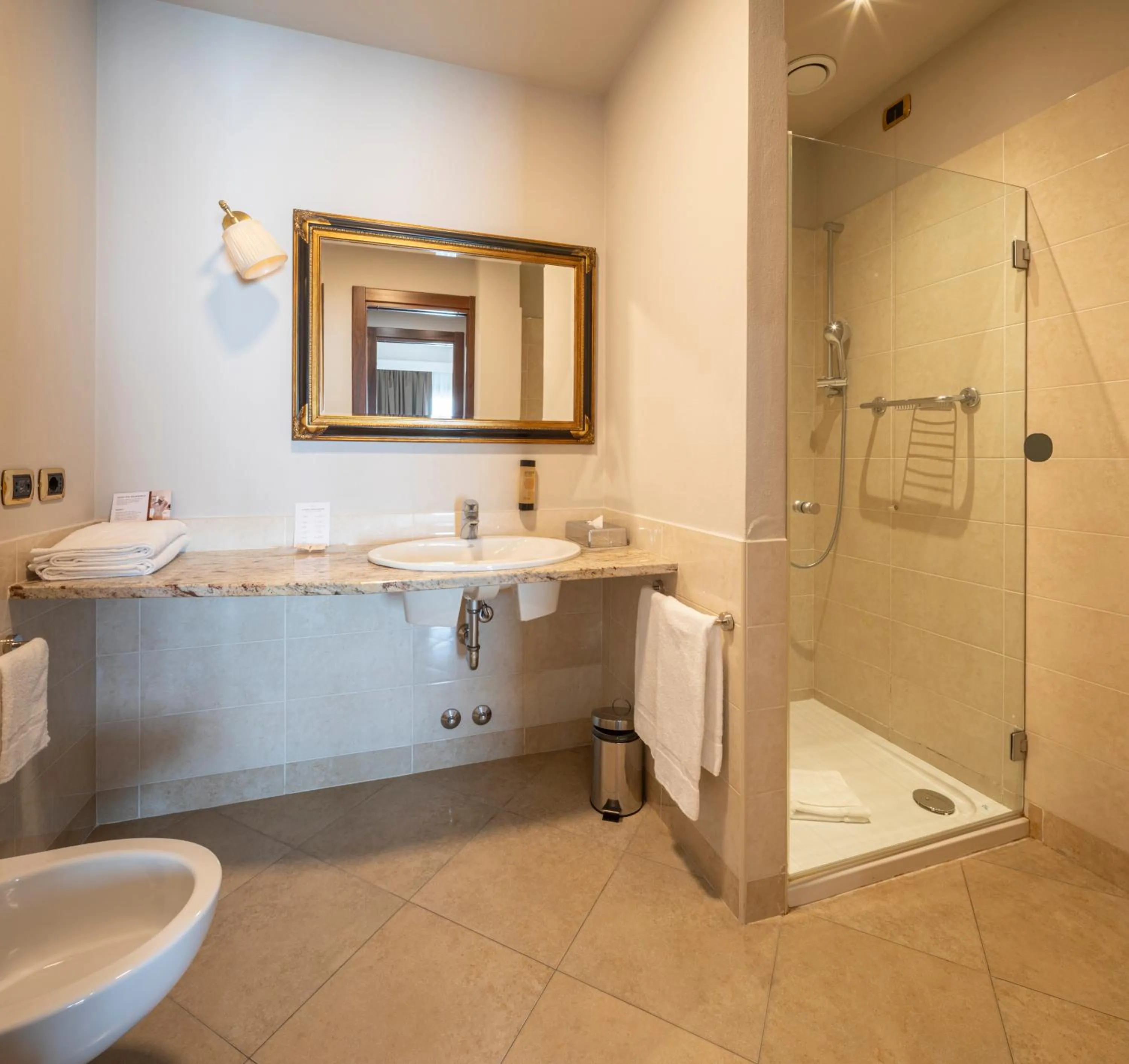 Bathroom in Hotel Horizon Wellness & Spa Resort - Best Western Signature Collection