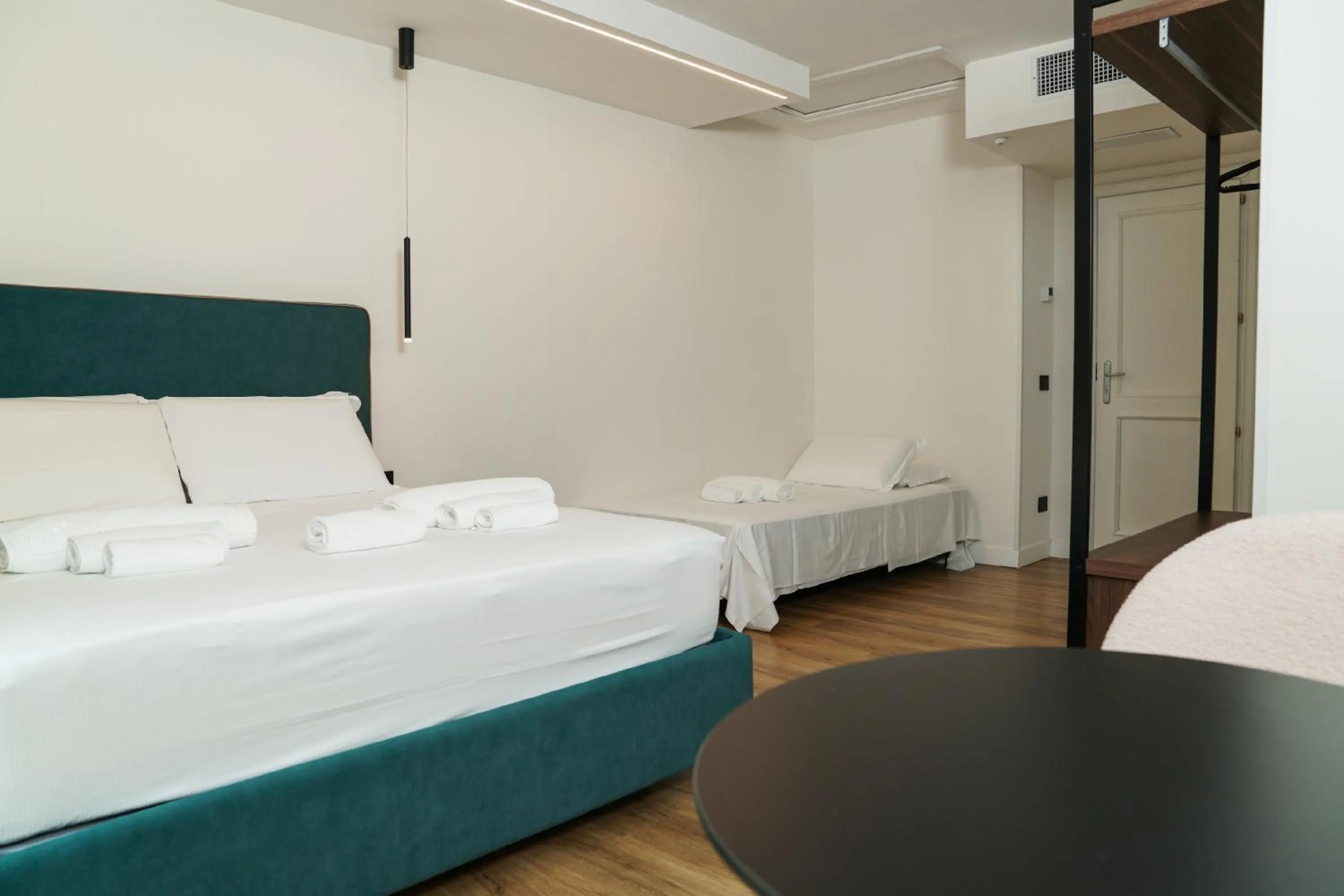 Bedroom, Bed in Hotel Il Tesoro Pompeiano