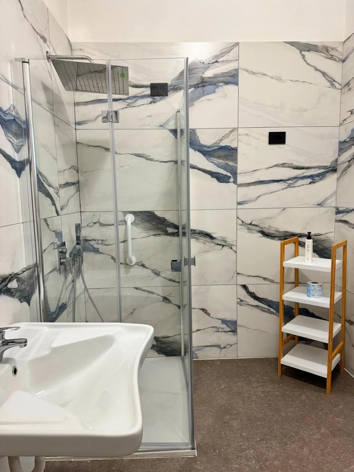 Bathroom in Hotel Il Tesoro Pompeiano