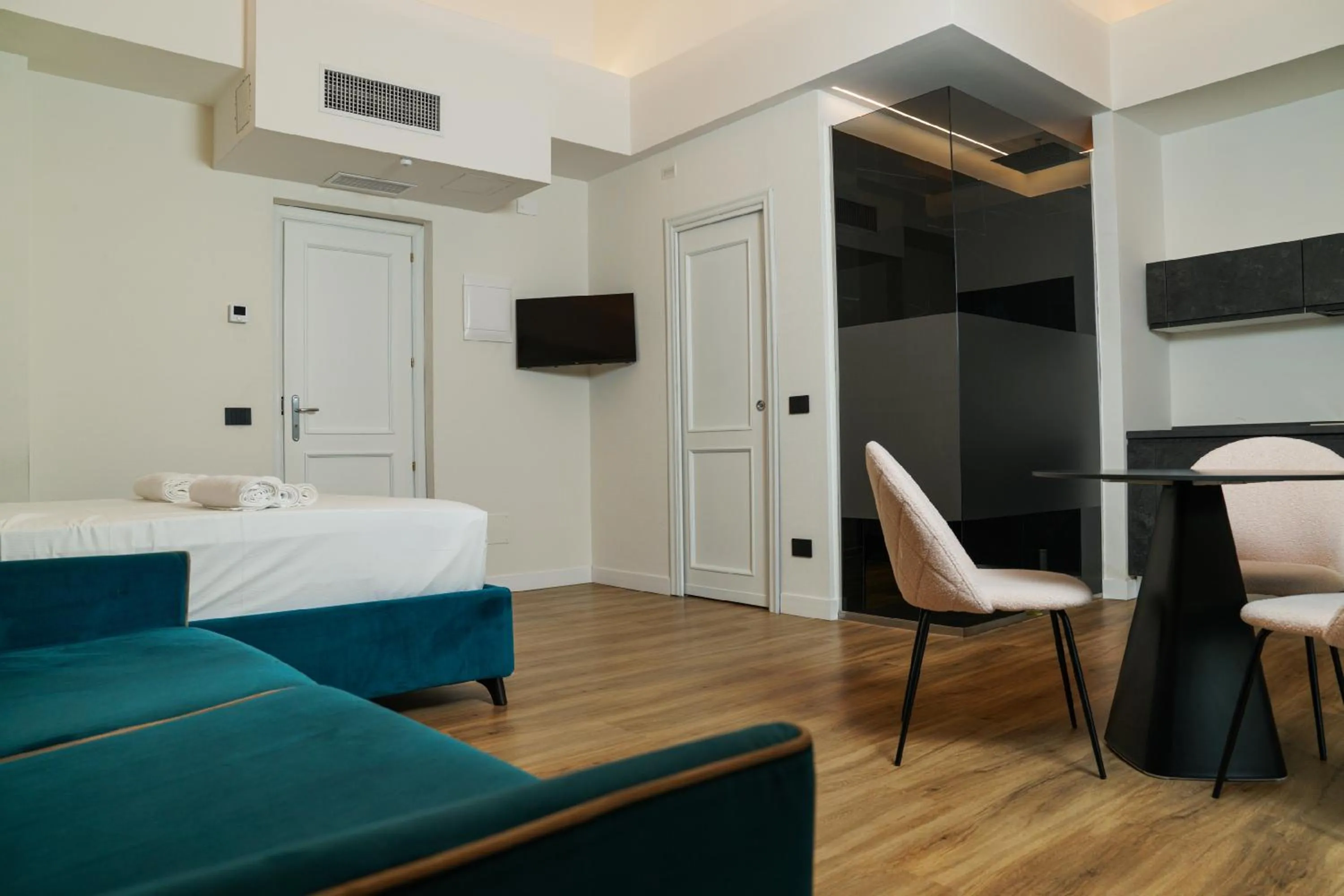 Bedroom, Bed in Hotel Il Tesoro Pompeiano
