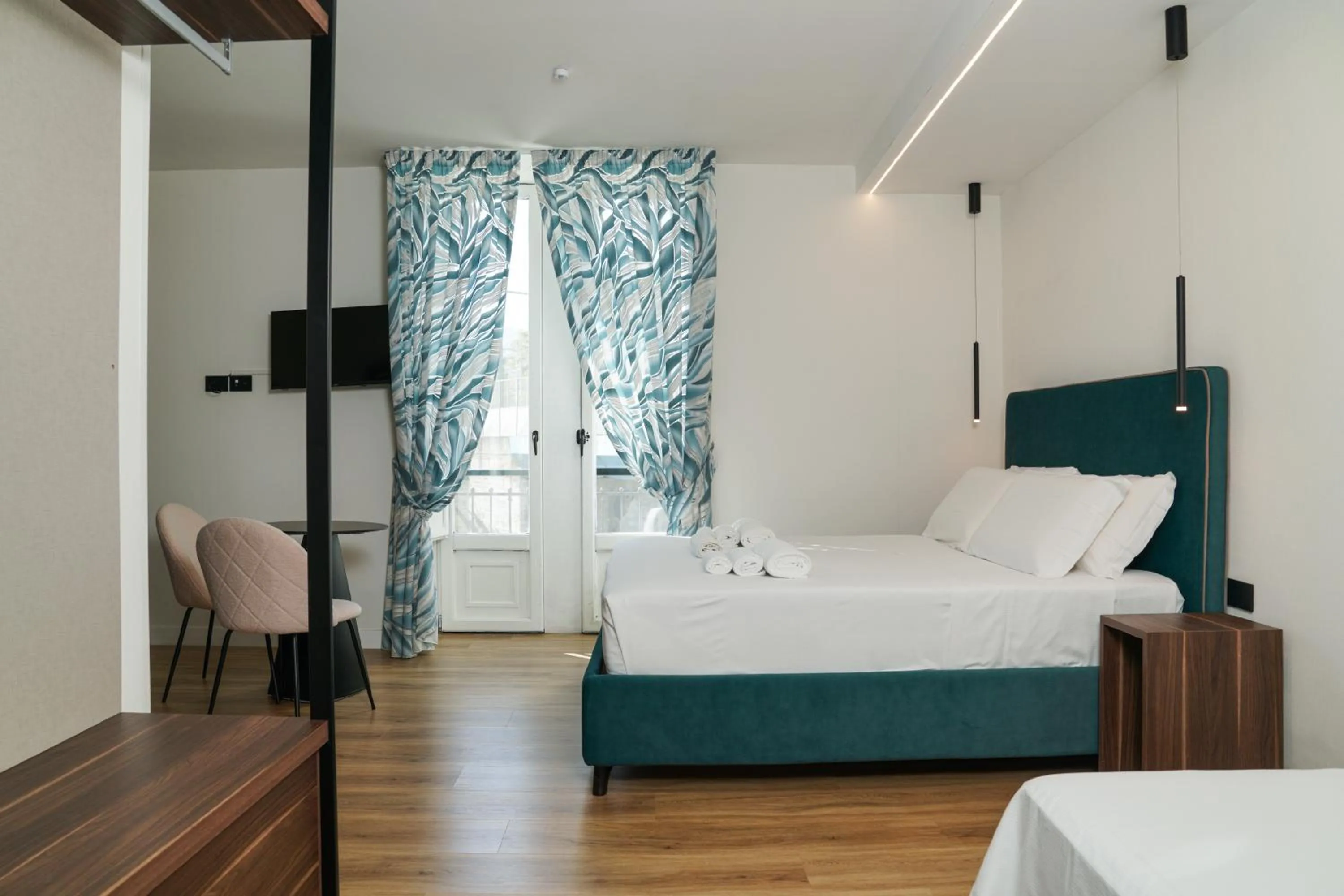 Bedroom, Bed in Hotel Il Tesoro Pompeiano