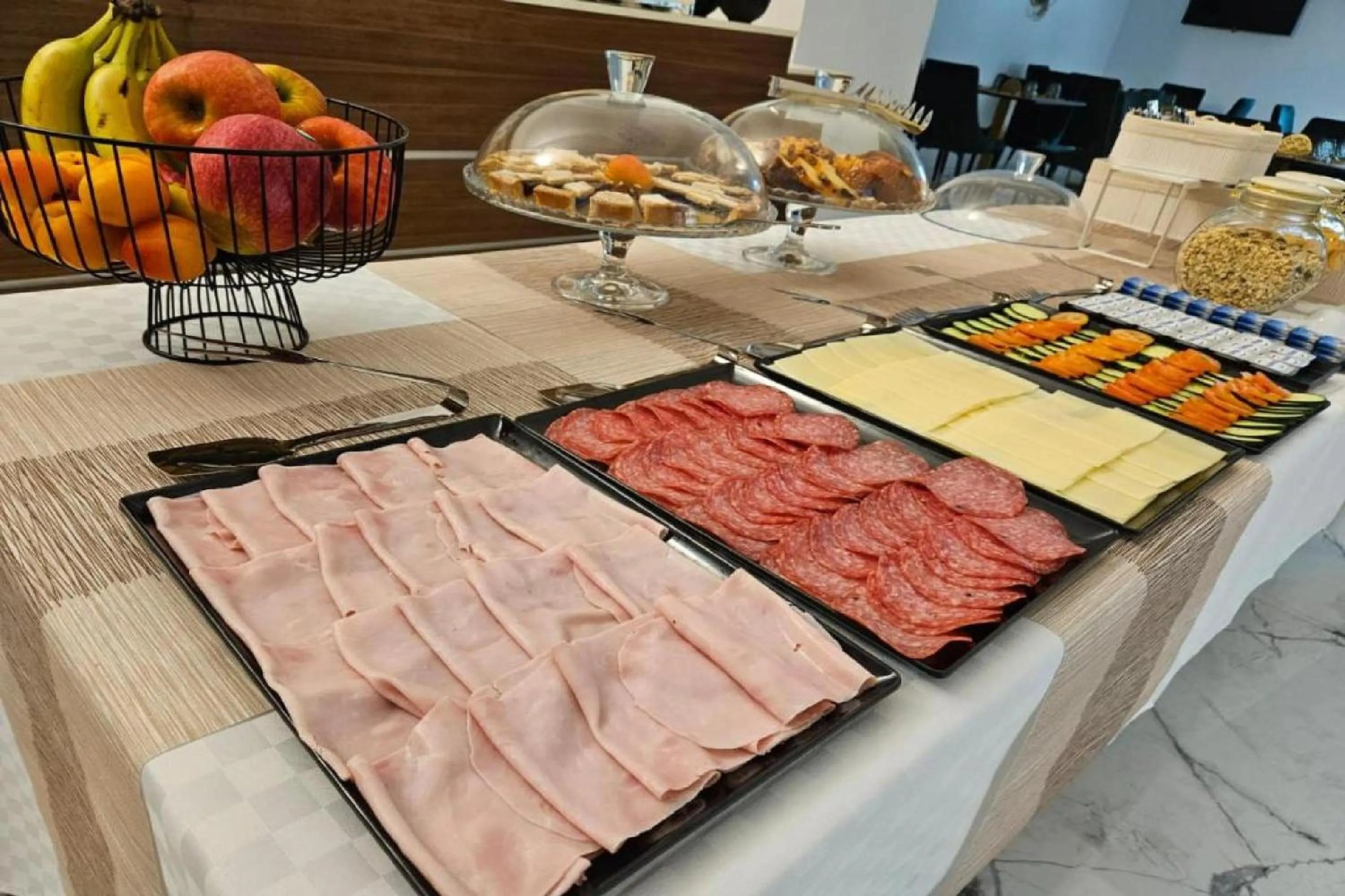 Buffet breakfast in Hotel Il Tesoro Pompeiano