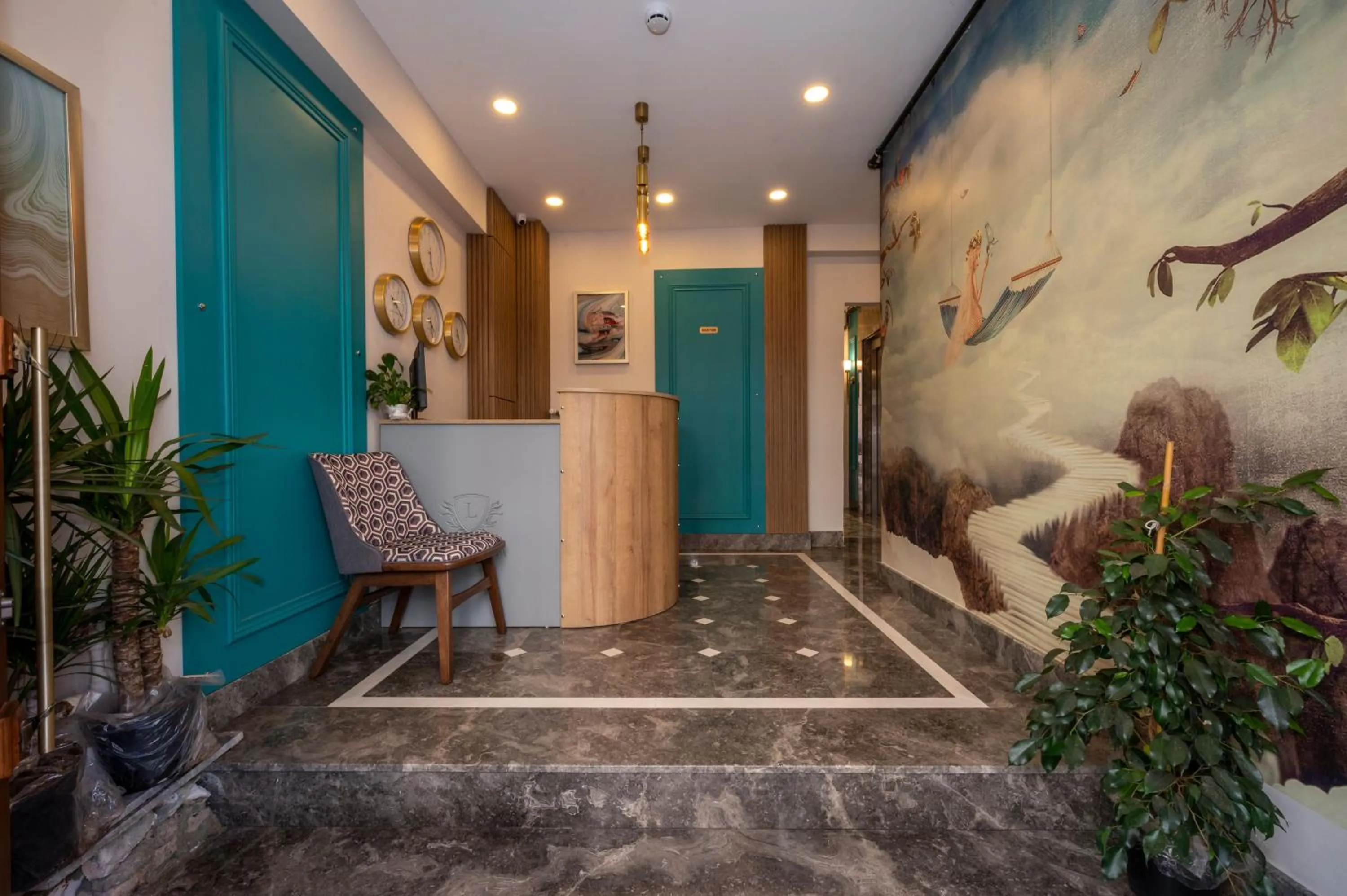 Lobby or reception in Lynda Hotel