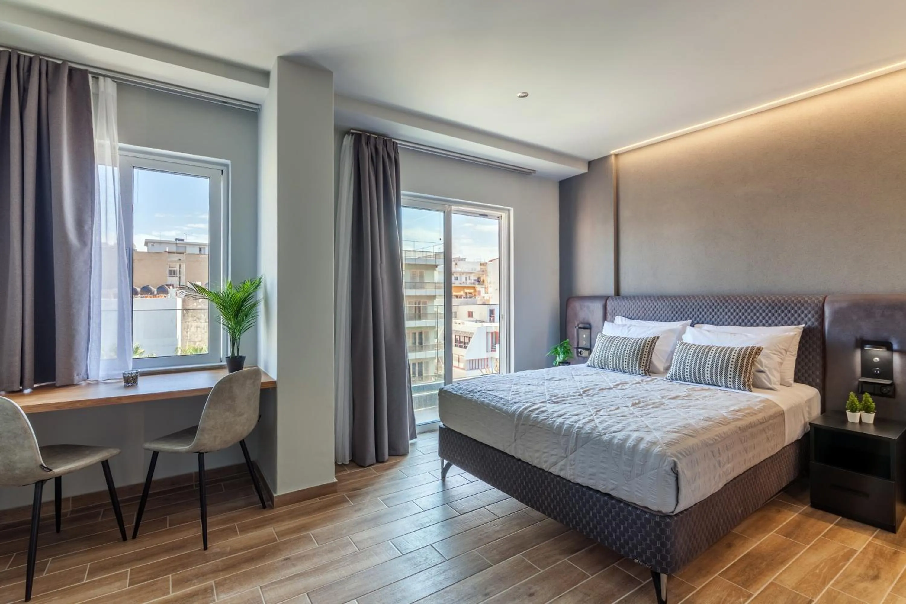 Photo of the whole room, Bed in Raise Kornarou City Stay