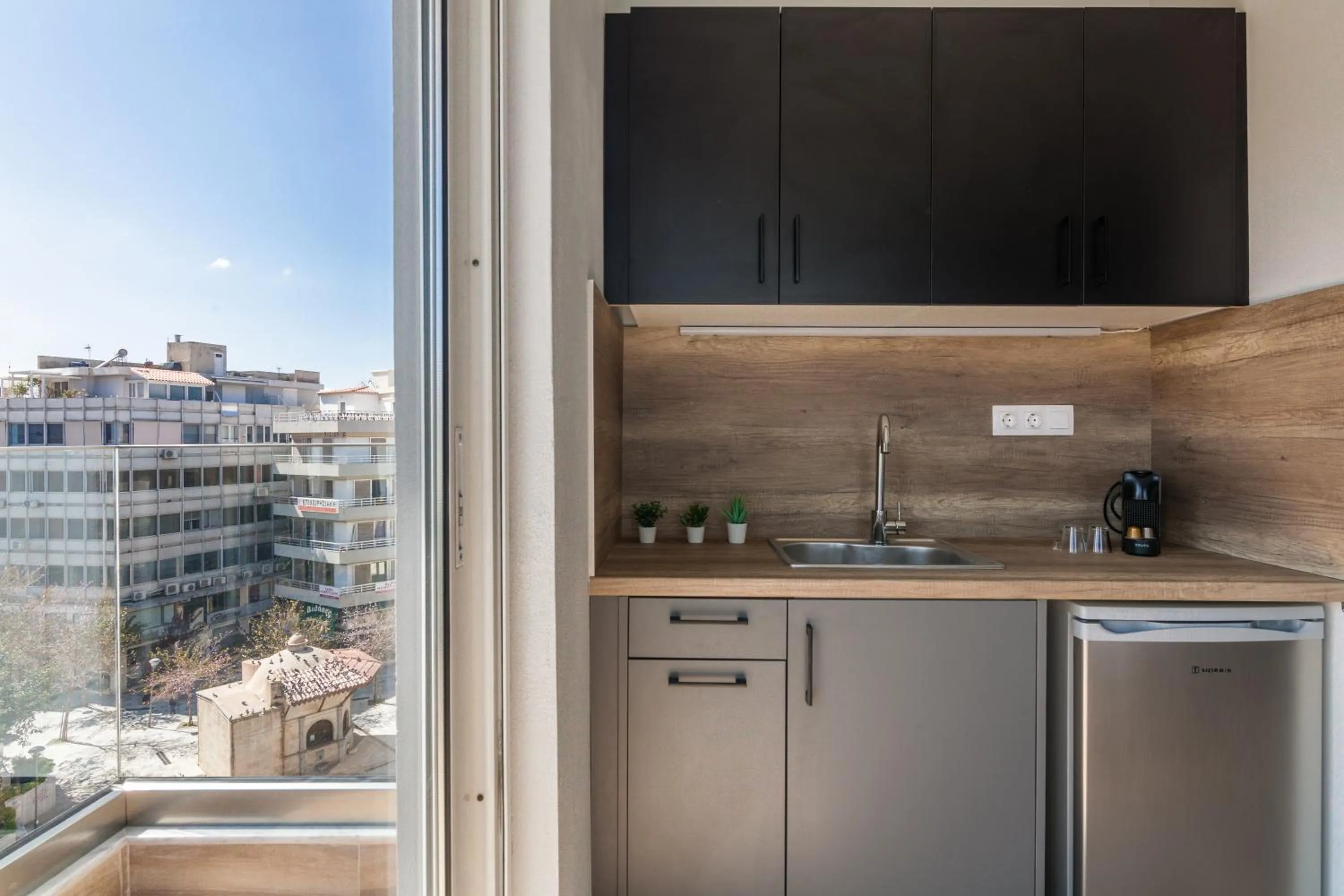 Kitchen or kitchenette in Raise Kornarou City Stay