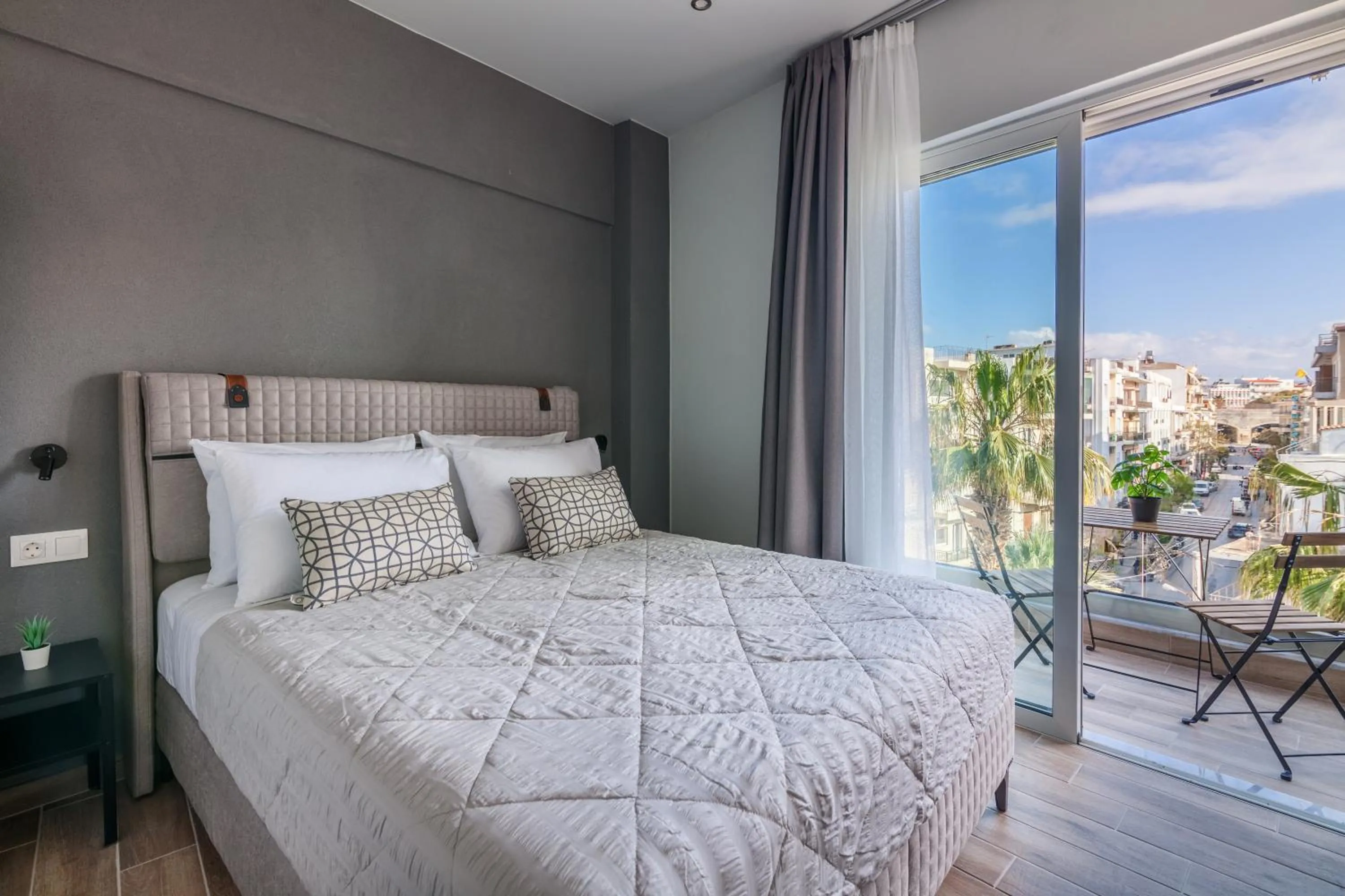 Bed in Raise Kornarou City Stay