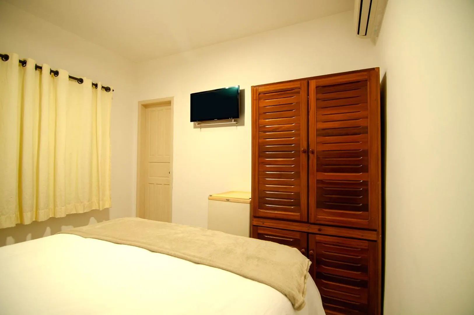 Photo of the whole room in Pousada Mar de Geribá