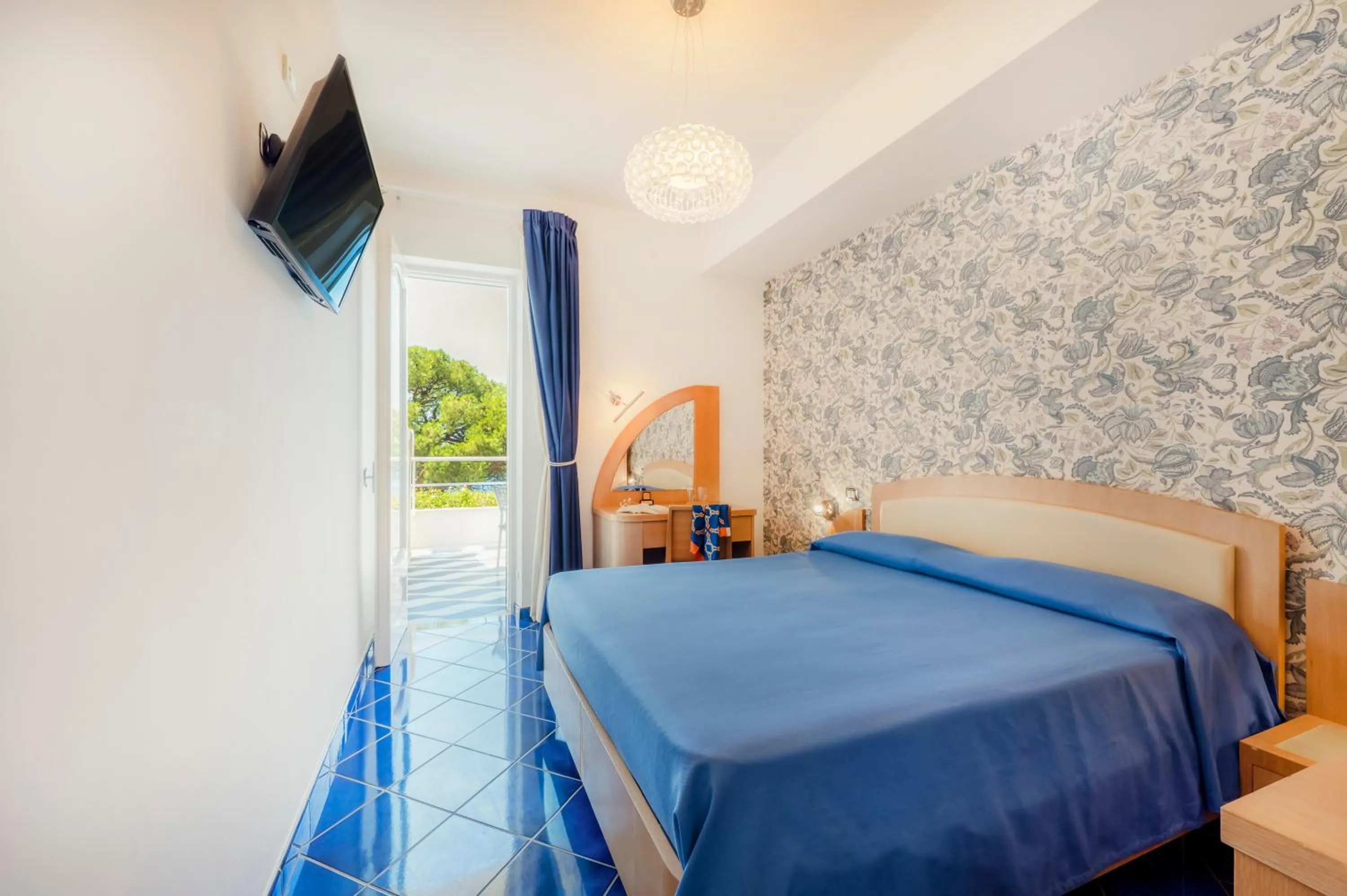 Bed in Hotel Il Pino