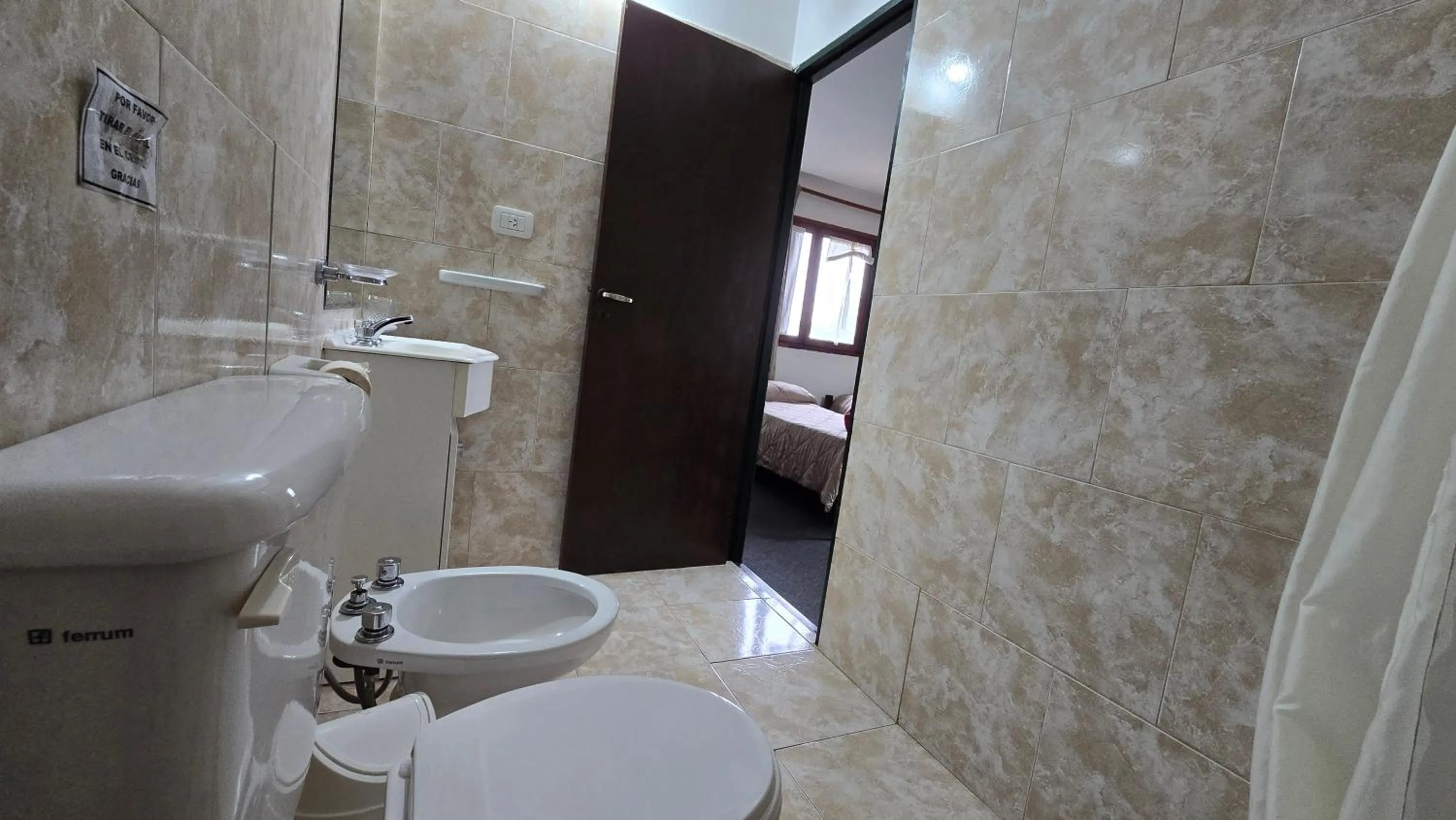 Shower in Hotel Panorama