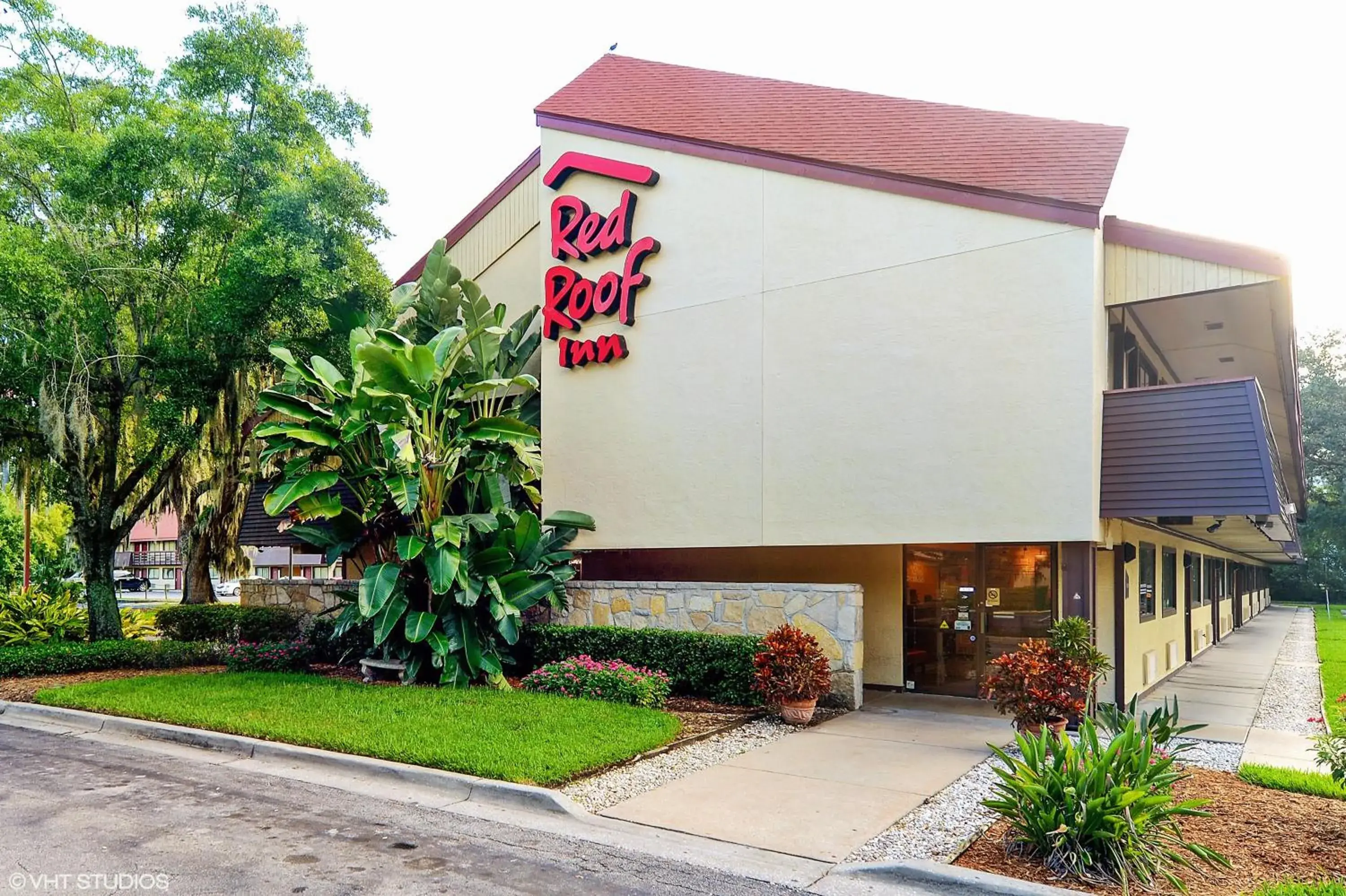 Property building in Red Roof Inn Tampa Fairgrounds - Casino Property building in Red Roof Inn Tampa Fairgrounds - Casino