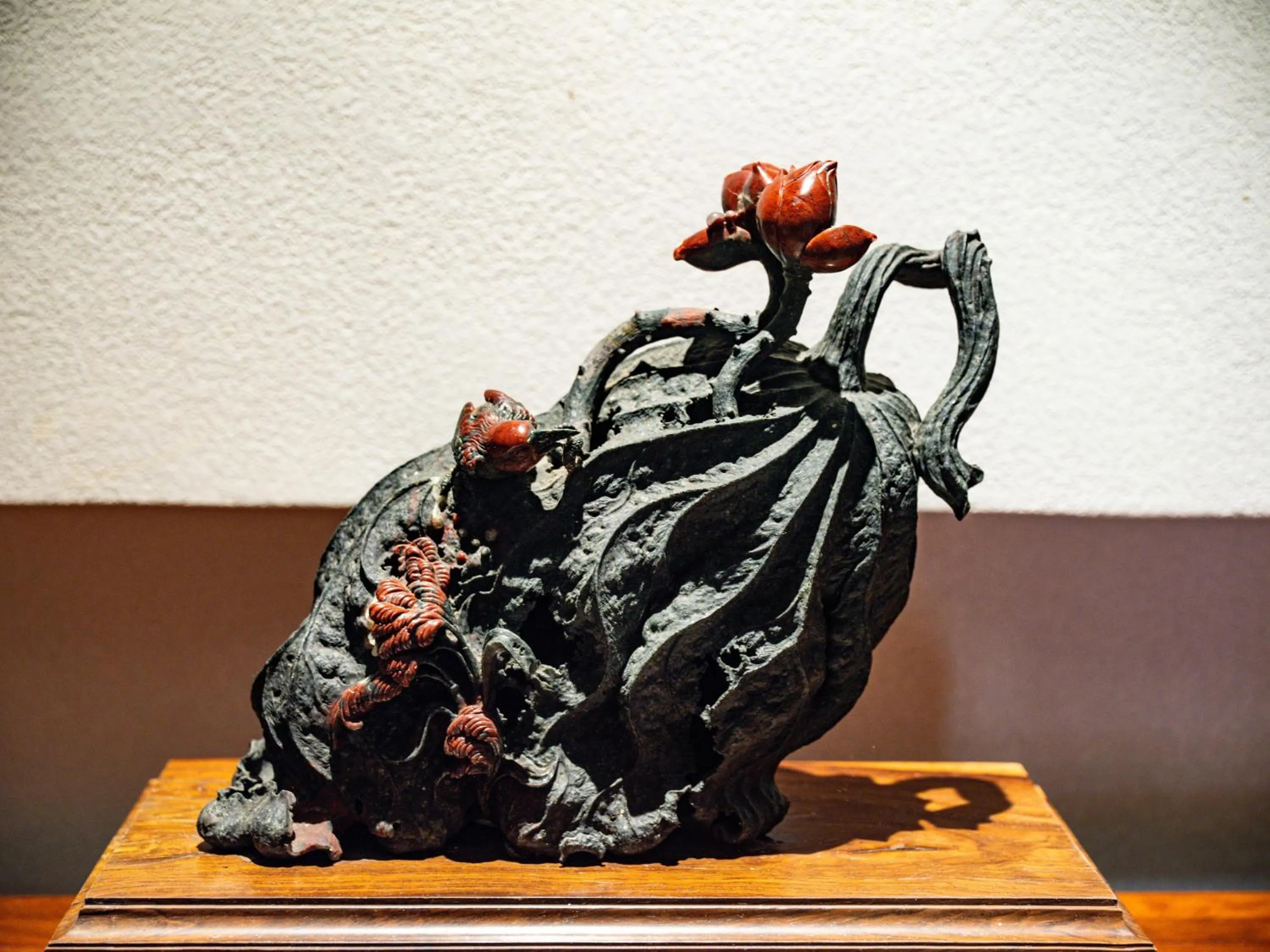 Decorative detail in Yangshuo Mountain River Ballad Hotel - Free Yangshuo Train Station Pick Up and Drop Off