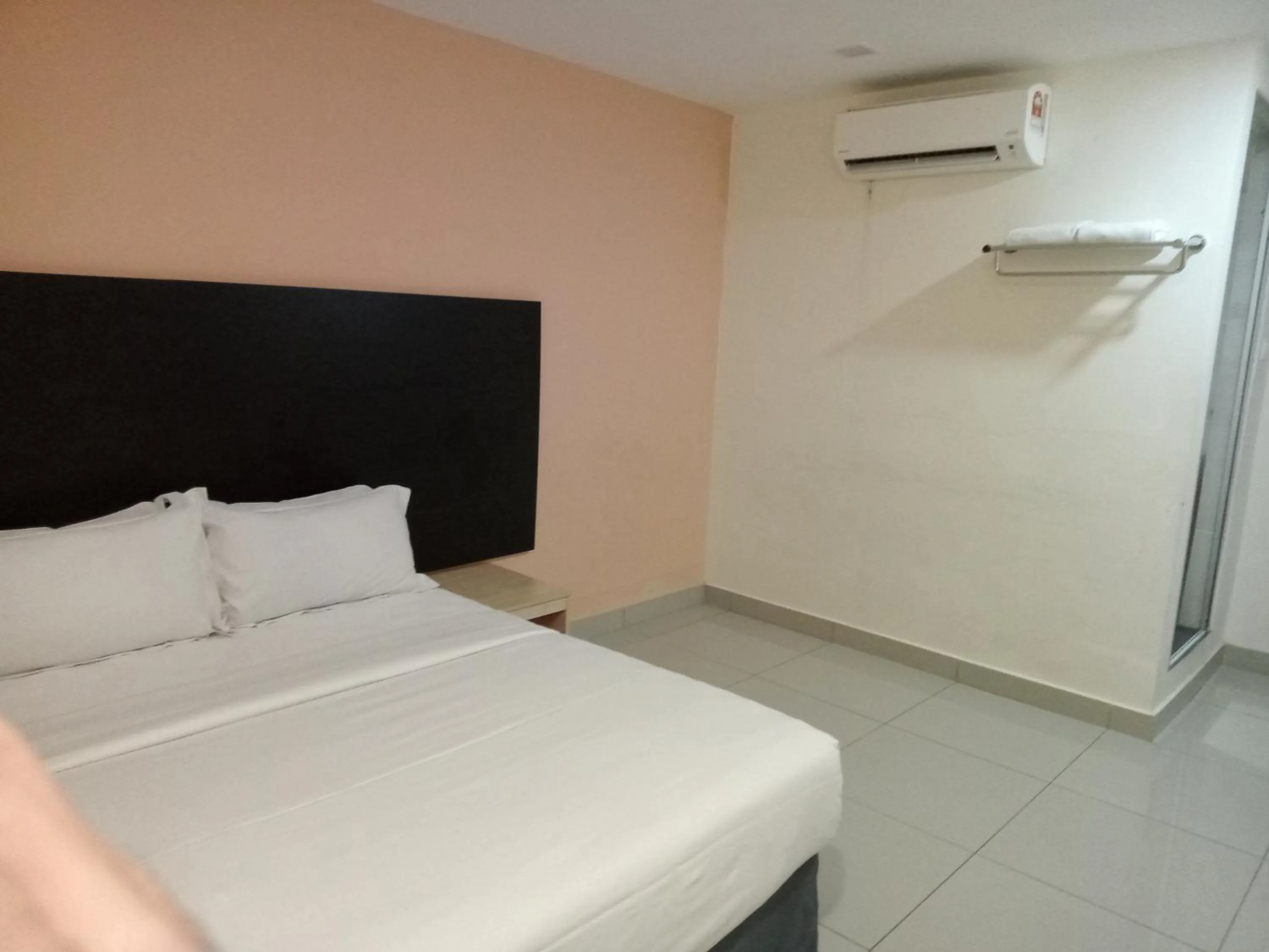 Bed in AVENUE BANGI HOTEL