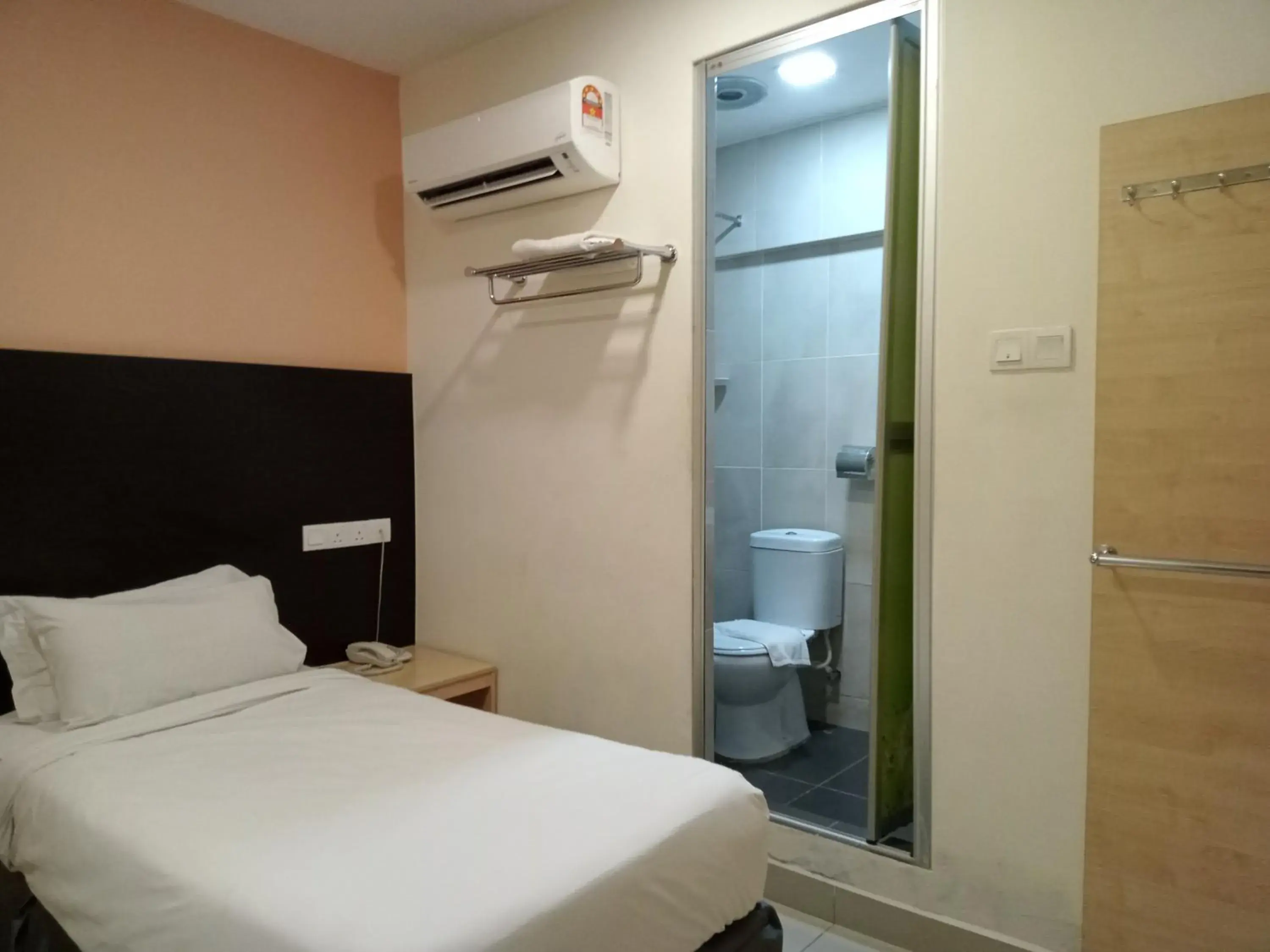 Bed in AVENUE BANGI HOTEL Bed in AVENUE BANGI HOTEL