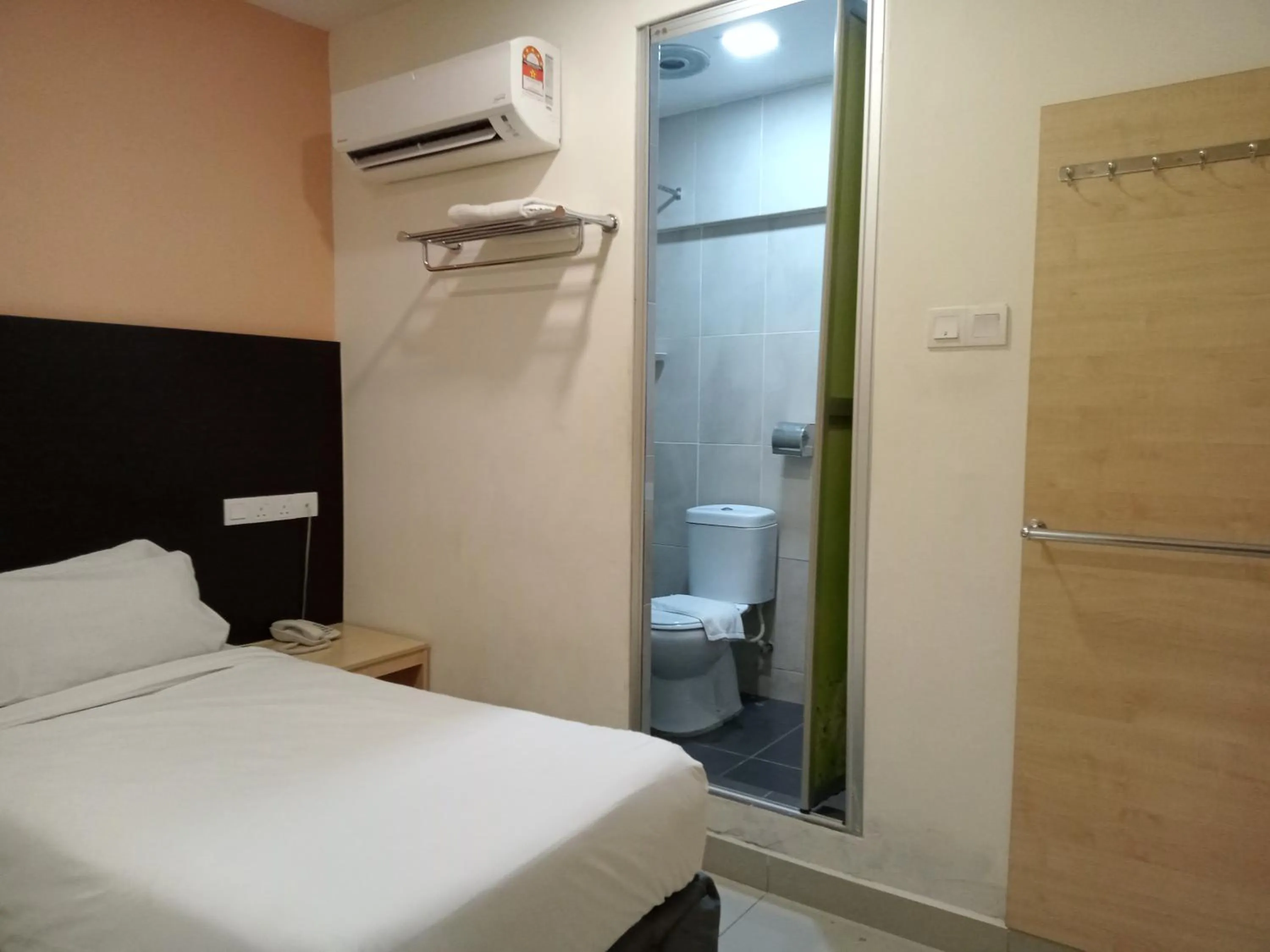 Photo of the whole room, Bed in AVENUE BANGI HOTEL