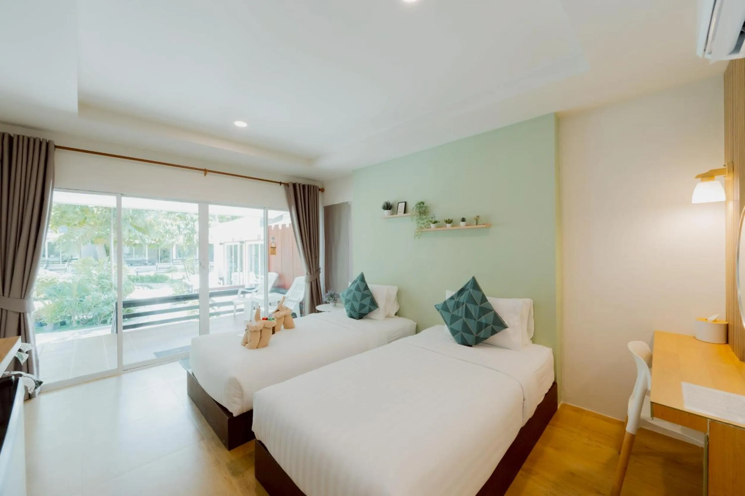 Bed in Samet Lucky Resort