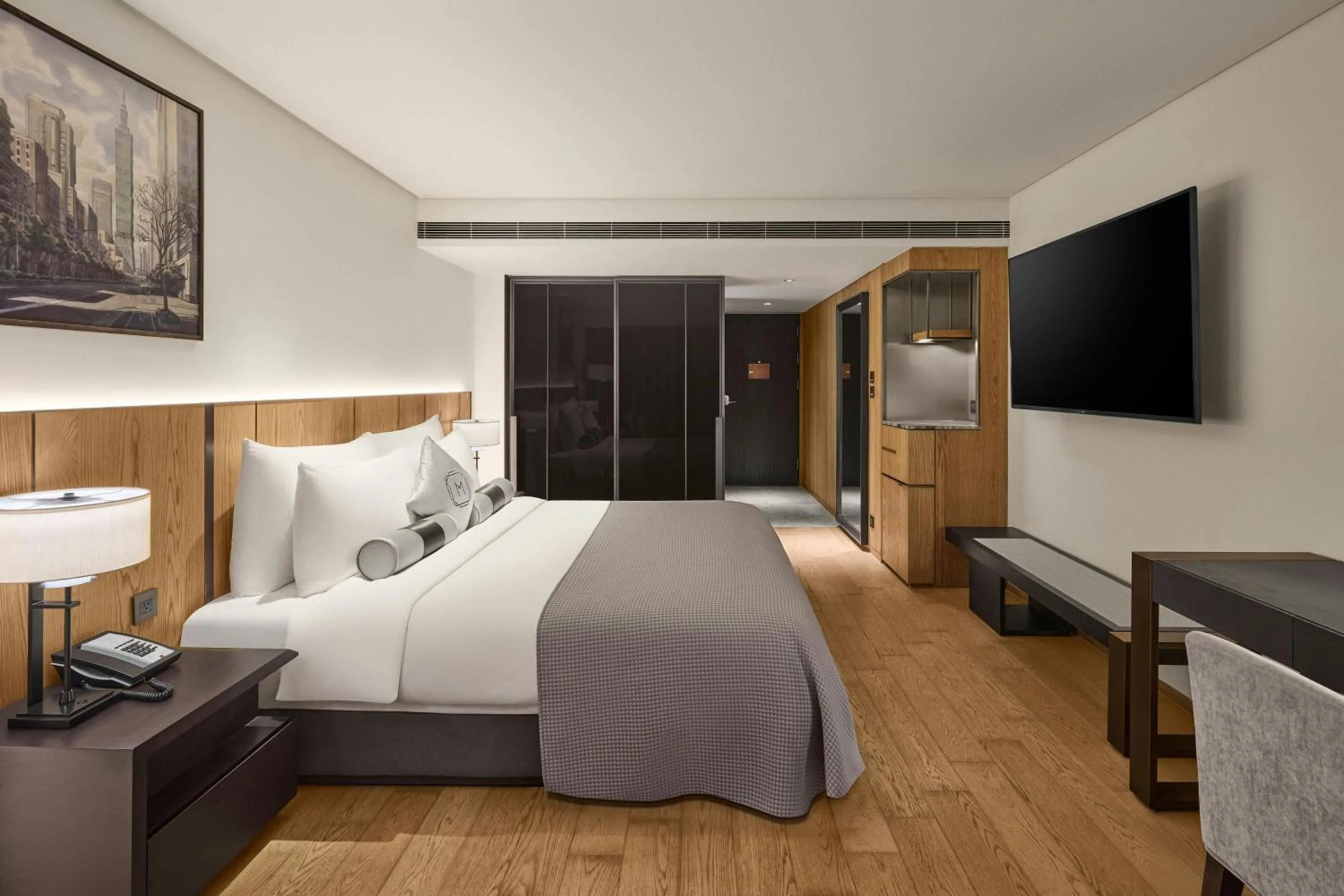 Photo of the whole room, Bed in Madison Taipei, a Tribute Portfolio Hotel