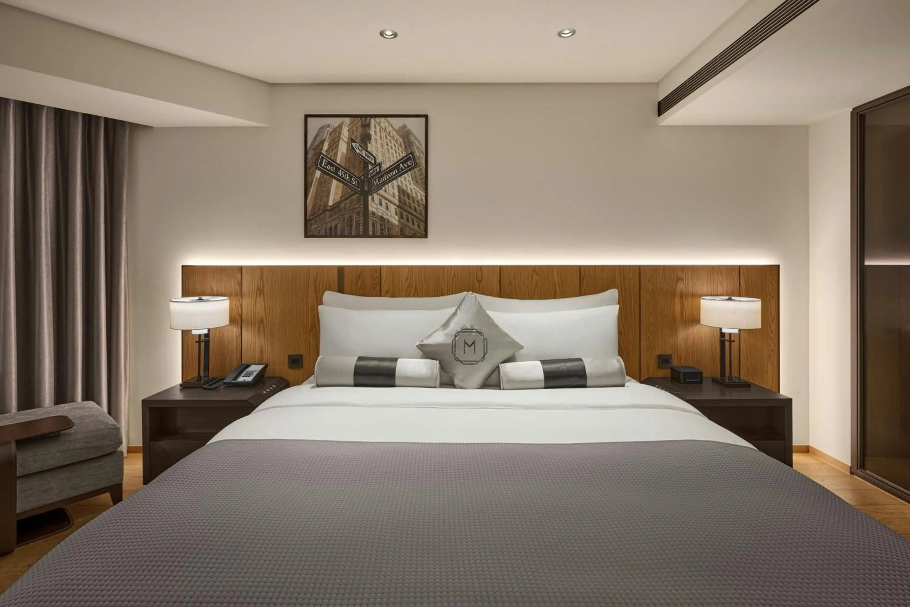 Photo of the whole room, Bed in Madison Taipei, a Tribute Portfolio Hotel