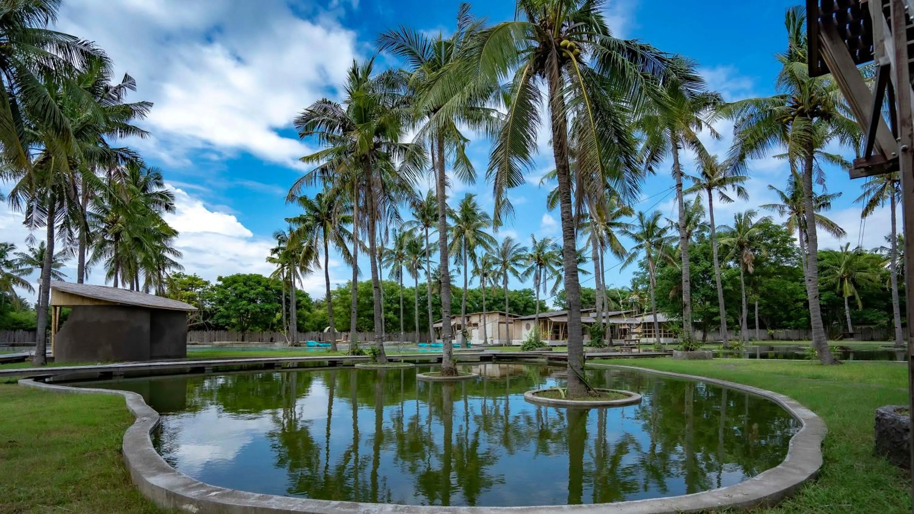 Property building in Pravasa Gili Resort by KajaNe