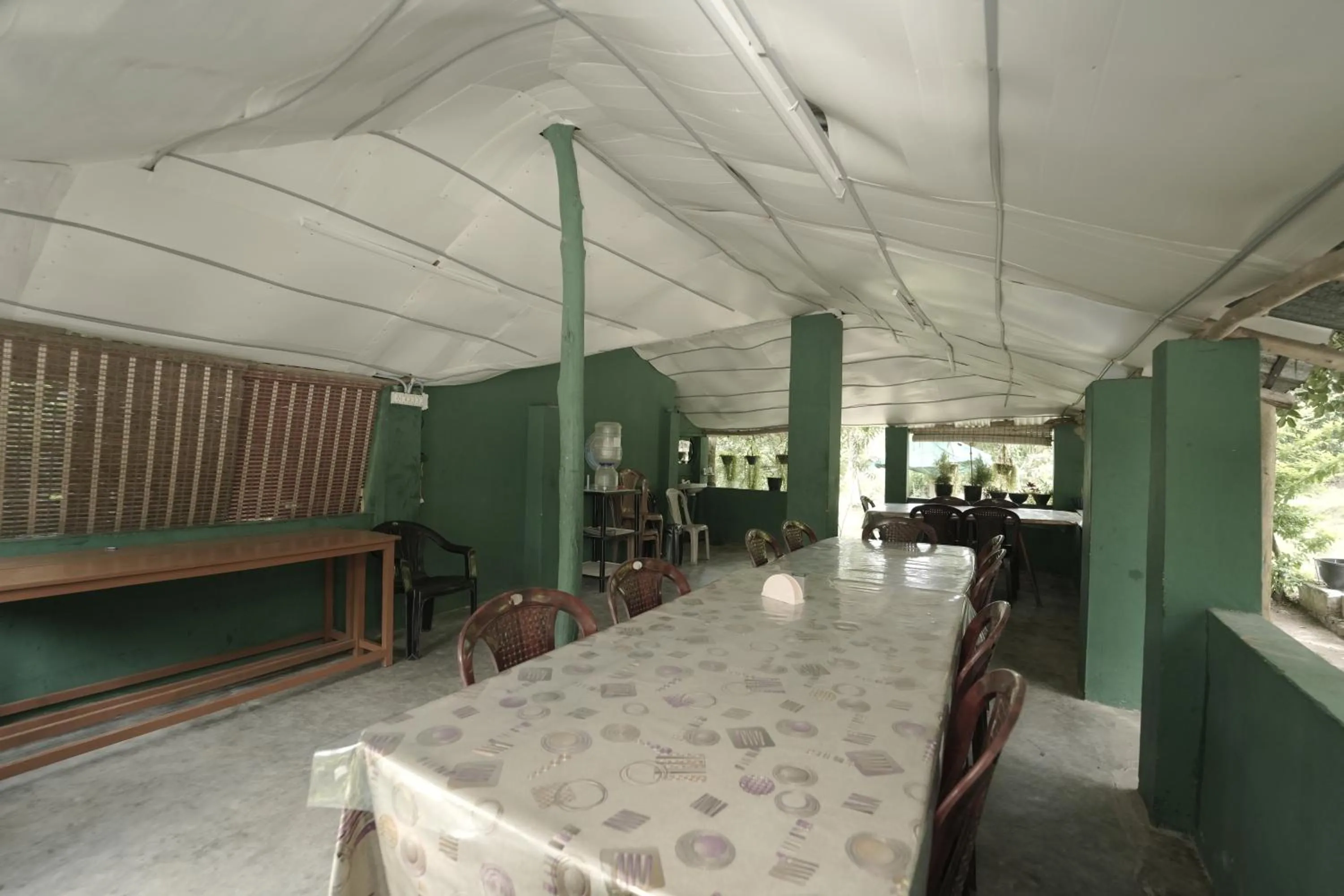 Restaurant/places to eat in JUNGLE PARADISE FARM & GUEST HOUSE