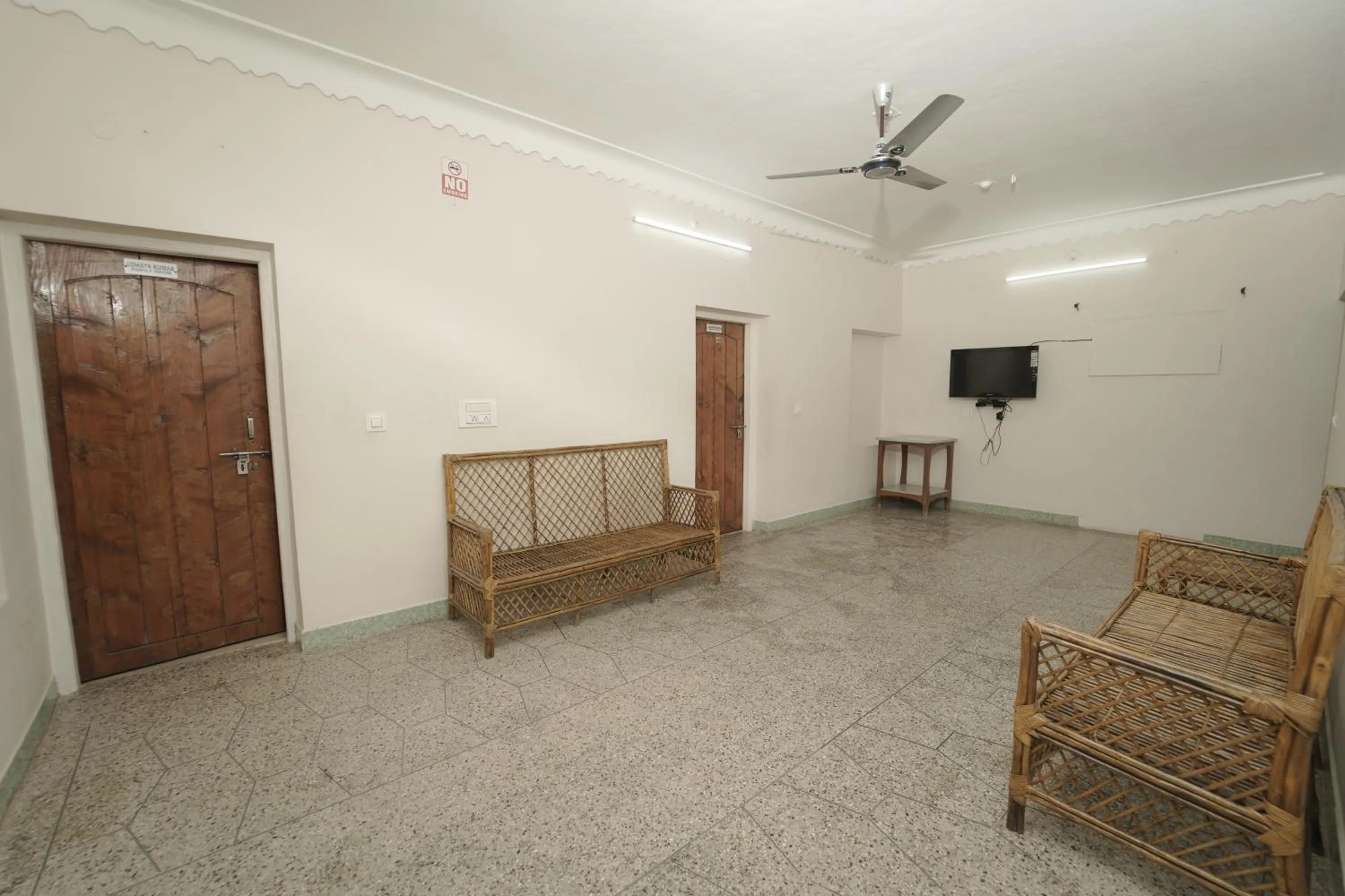Living room in JUNGLE PARADISE FARM & GUEST HOUSE