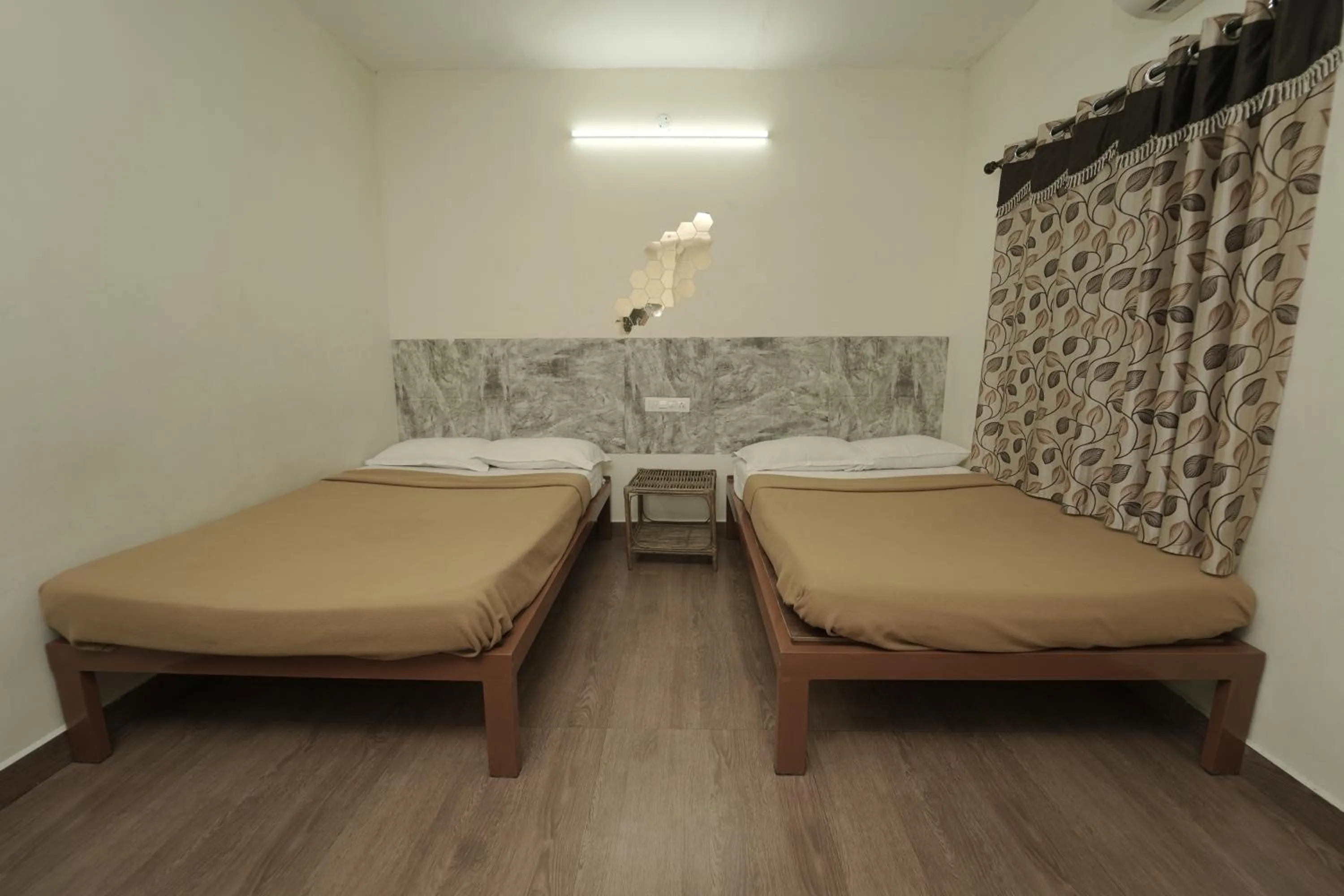 Bed in JUNGLE PARADISE FARM & GUEST HOUSE